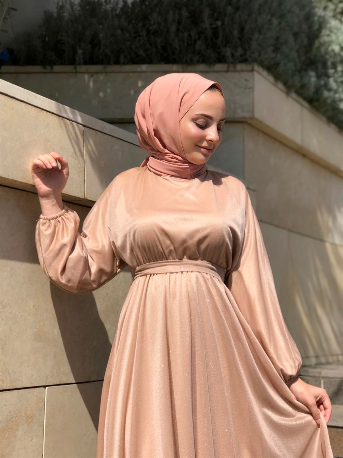Kuşak Detaylı Shine Abiye Elbise Gold