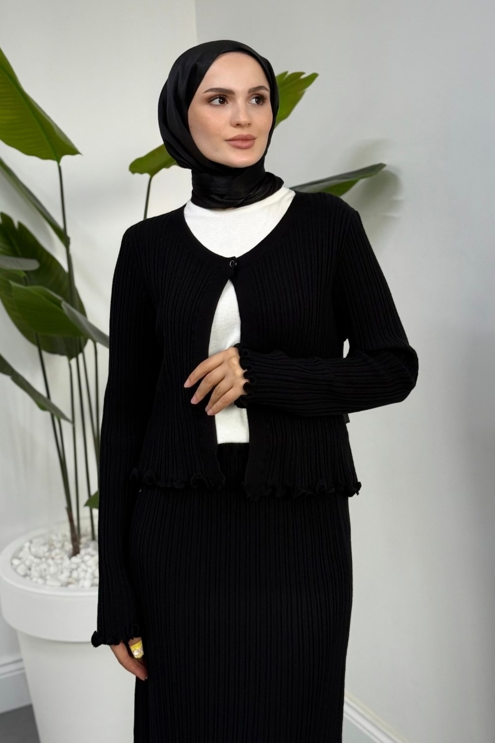 Lawanya İçlikli Triko Etek Takım Siyah 