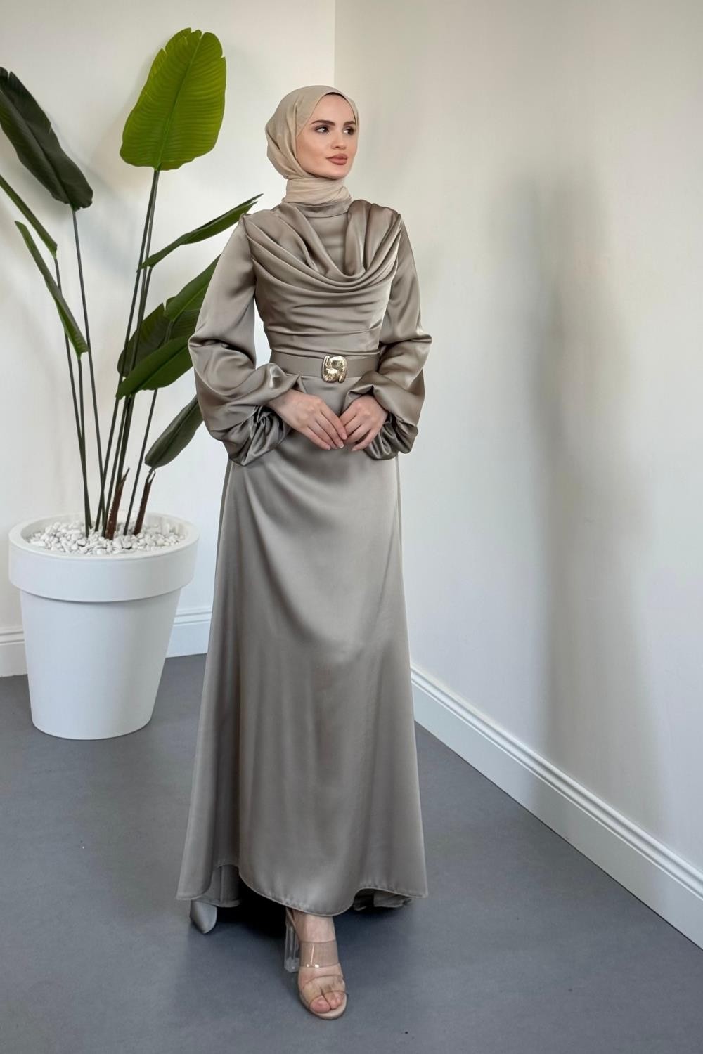 Merryna Kemerli Kuyruklu Saten Abiye Vizon