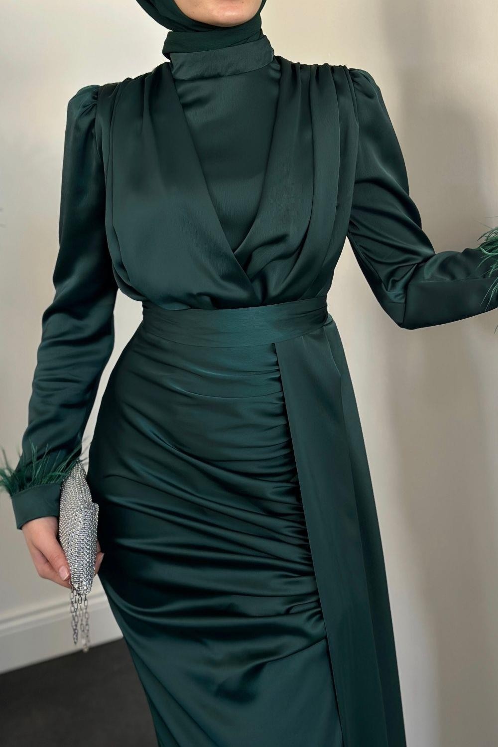 Mirabel Büzgülü Saten Zümrüt