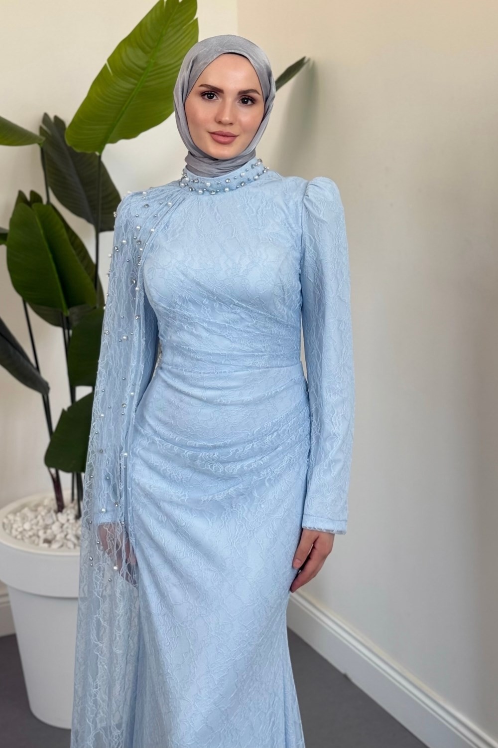Moryna Yandan Pelerinli Taşlı Dantel Abiye Bebe Mavisi
