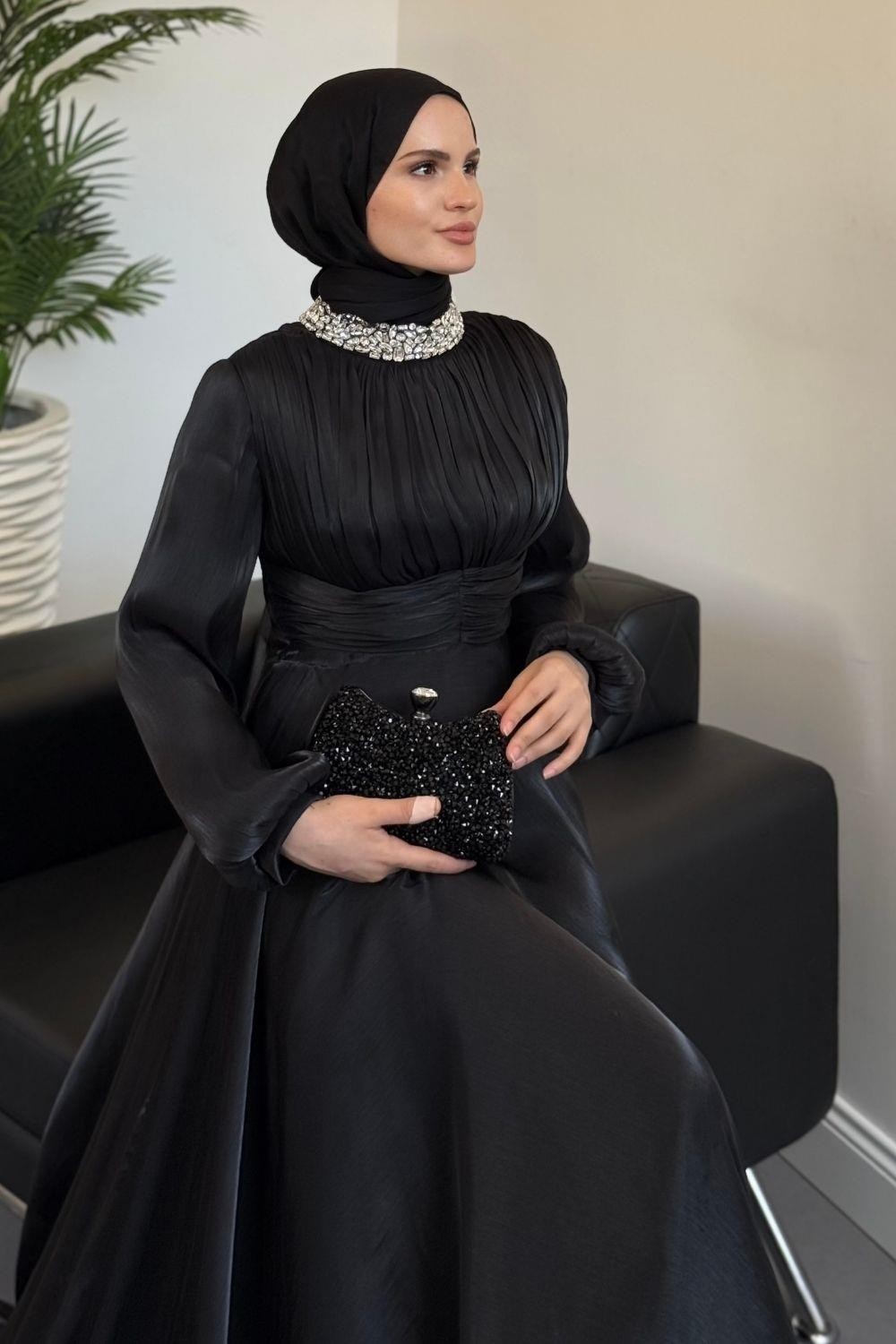 Nars Boynu Taşlı Abiye Siyah