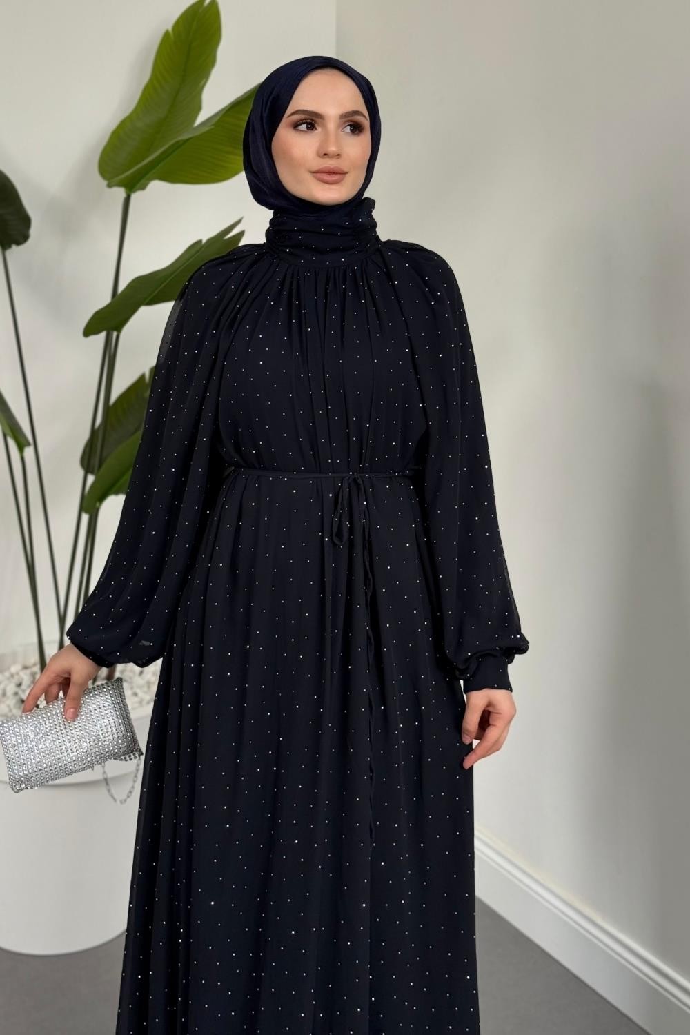 Niloufar Hakim Yaka Taşlı Şifon Abiye Lacivert