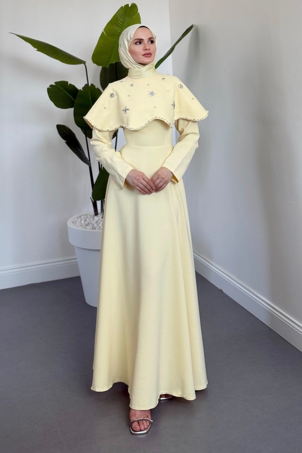 Olena Seyyar Pelerinli Abiye Butter Yellow