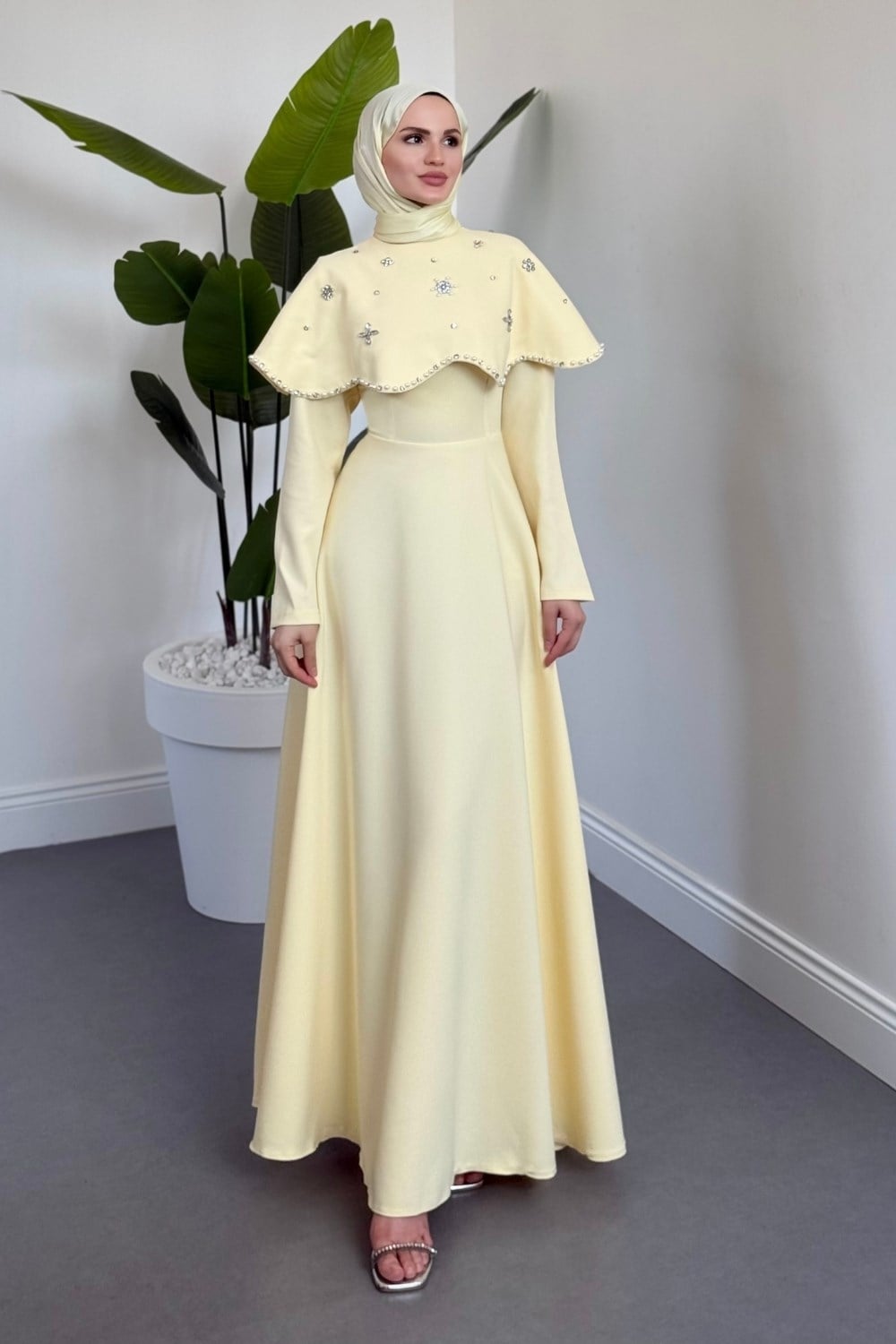 Olena Seyyar Pelerinli Abiye Butter Yellow