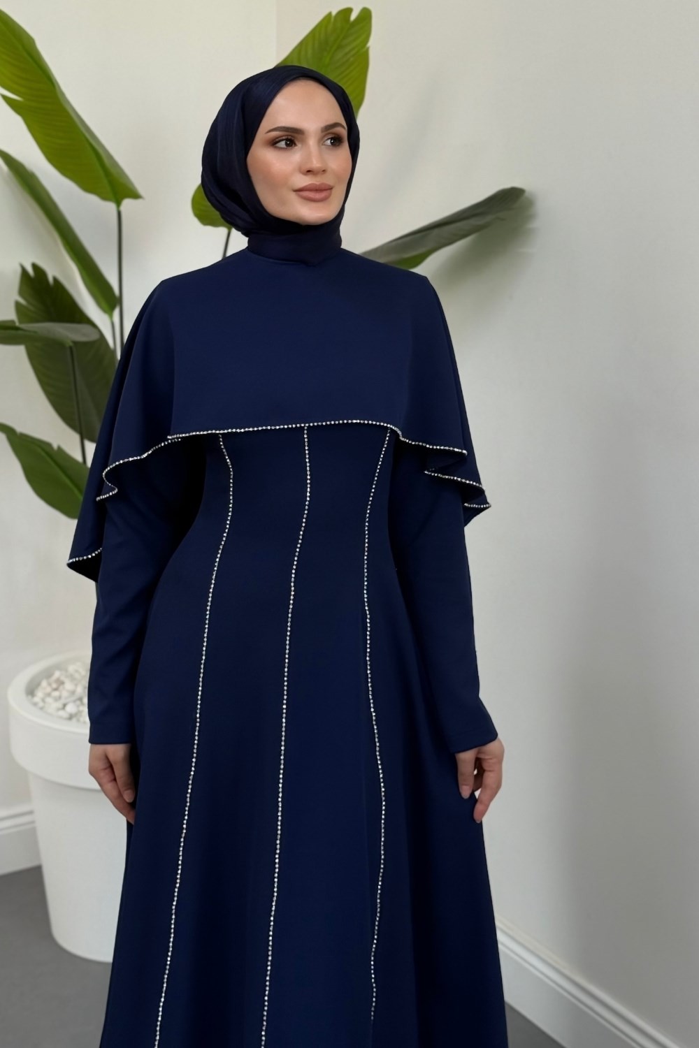 Orelina Seyyar Pelerinli Taşlı Abiye Lacivert