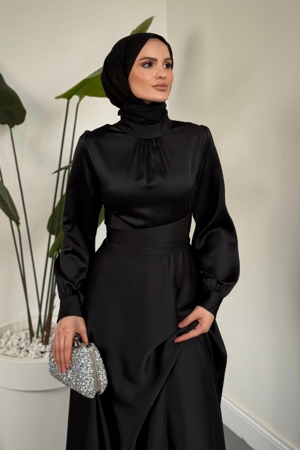 Ruby Grace Çapraz Saten Abiye Siyah