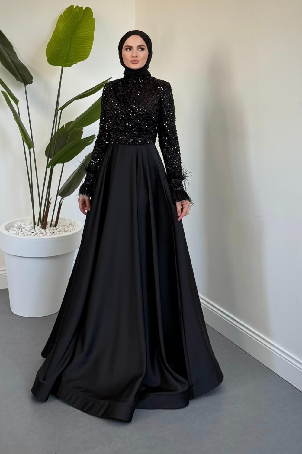 Samar Üst Pullu Drapeli Abiye Siyah