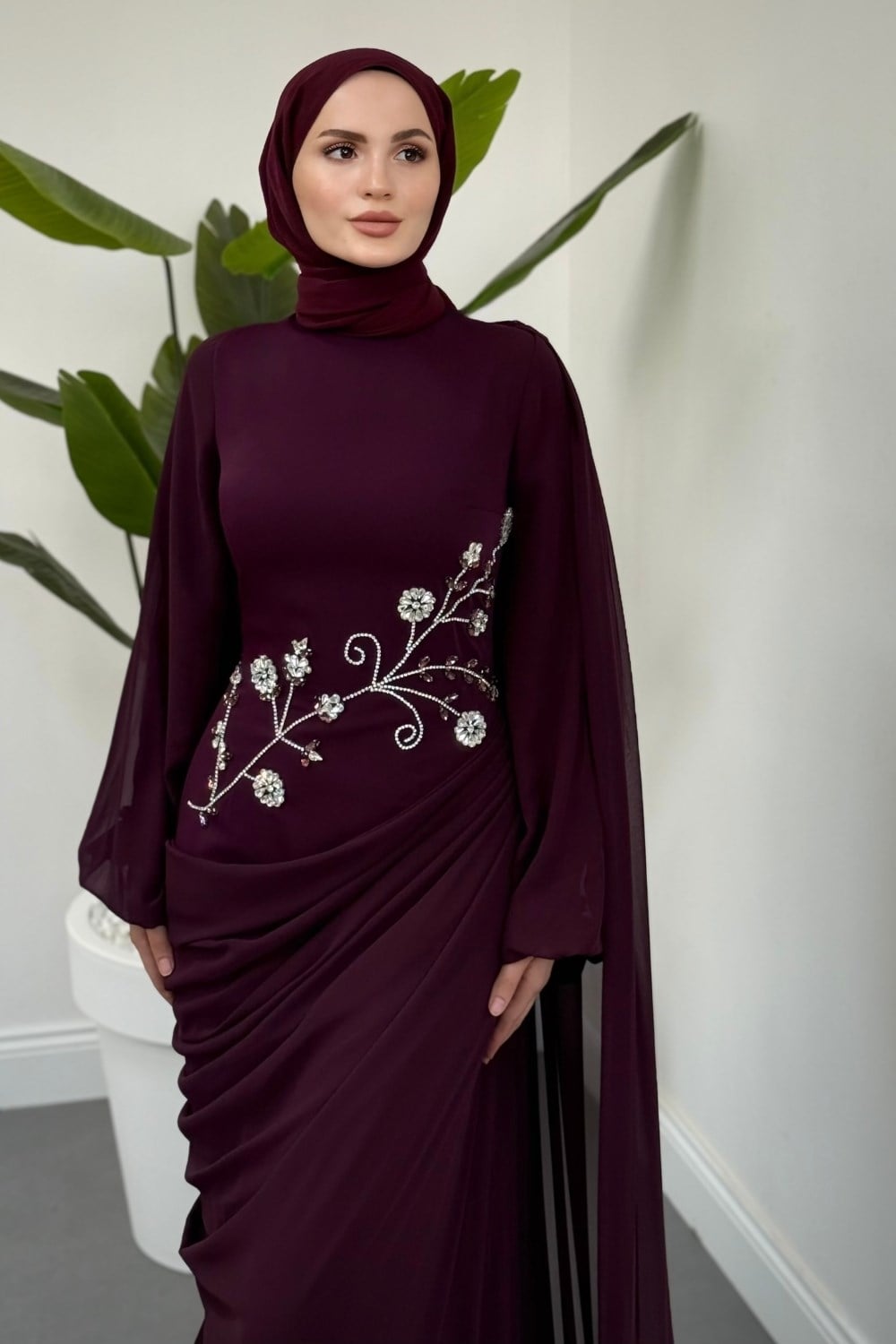 Savella Arkası Büzgülü Taşlı Abiye Mürdüm
