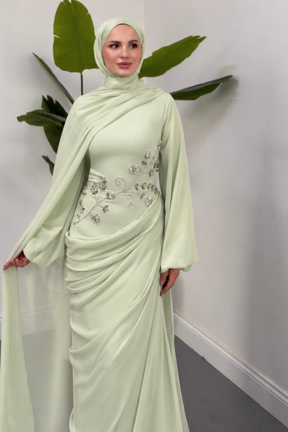 Savella Arkası Büzgülü Taşlı Abiye Pistachio