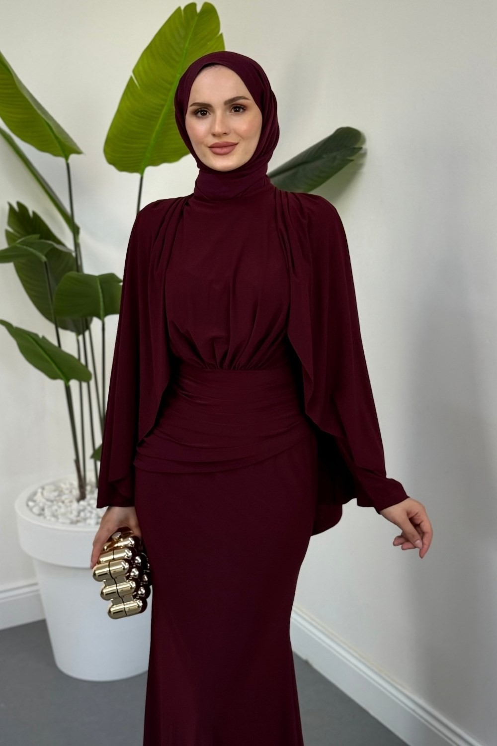 Scarlet Seyyar Kemerli Pelerinli Balık Abiye Vişne Çürüğü