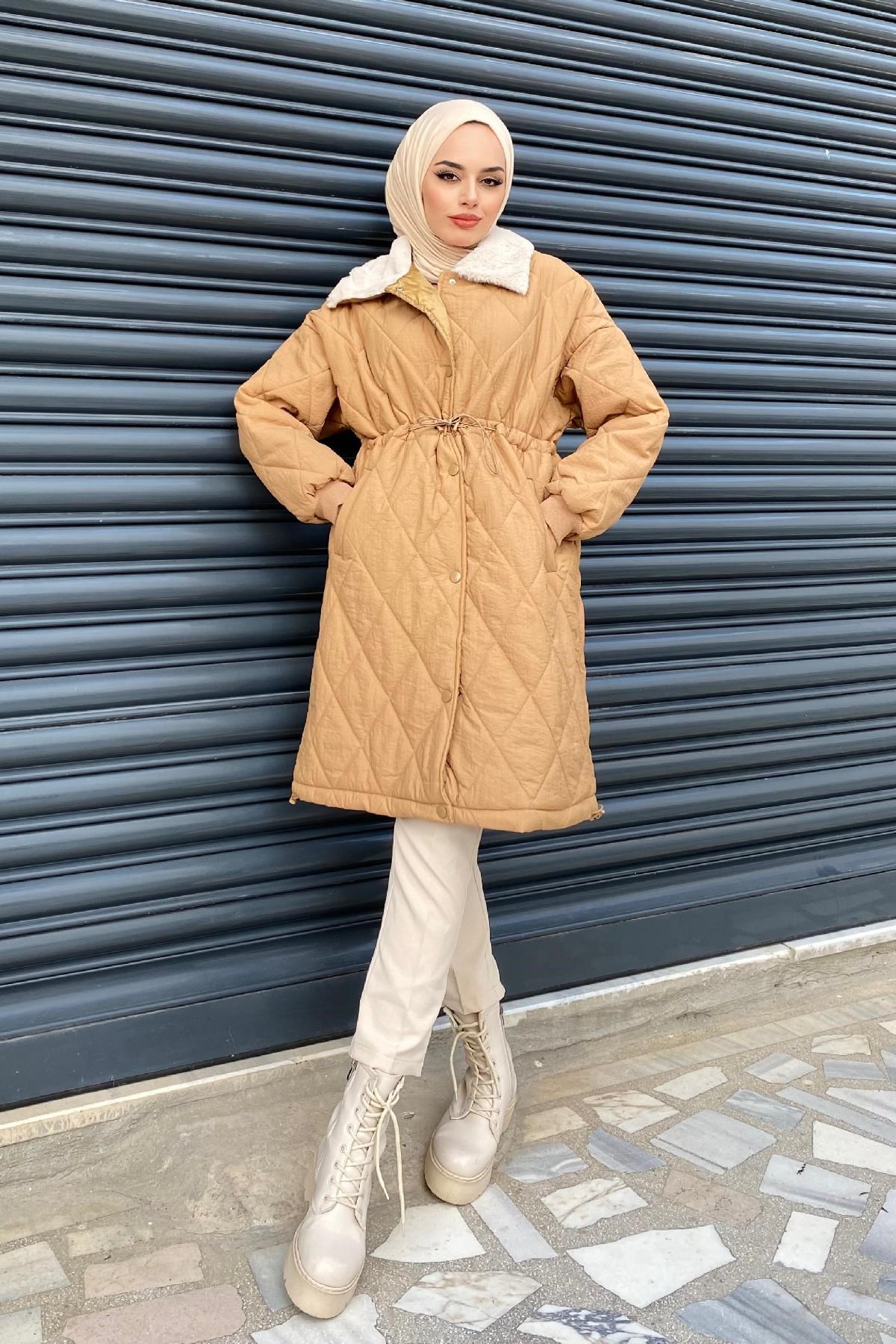 Yakası Kürklü Kapütone Mont SütlüKahve