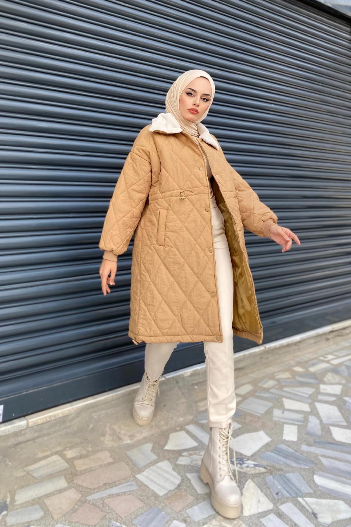 Yakası Kürklü Kapütone Mont SütlüKahve