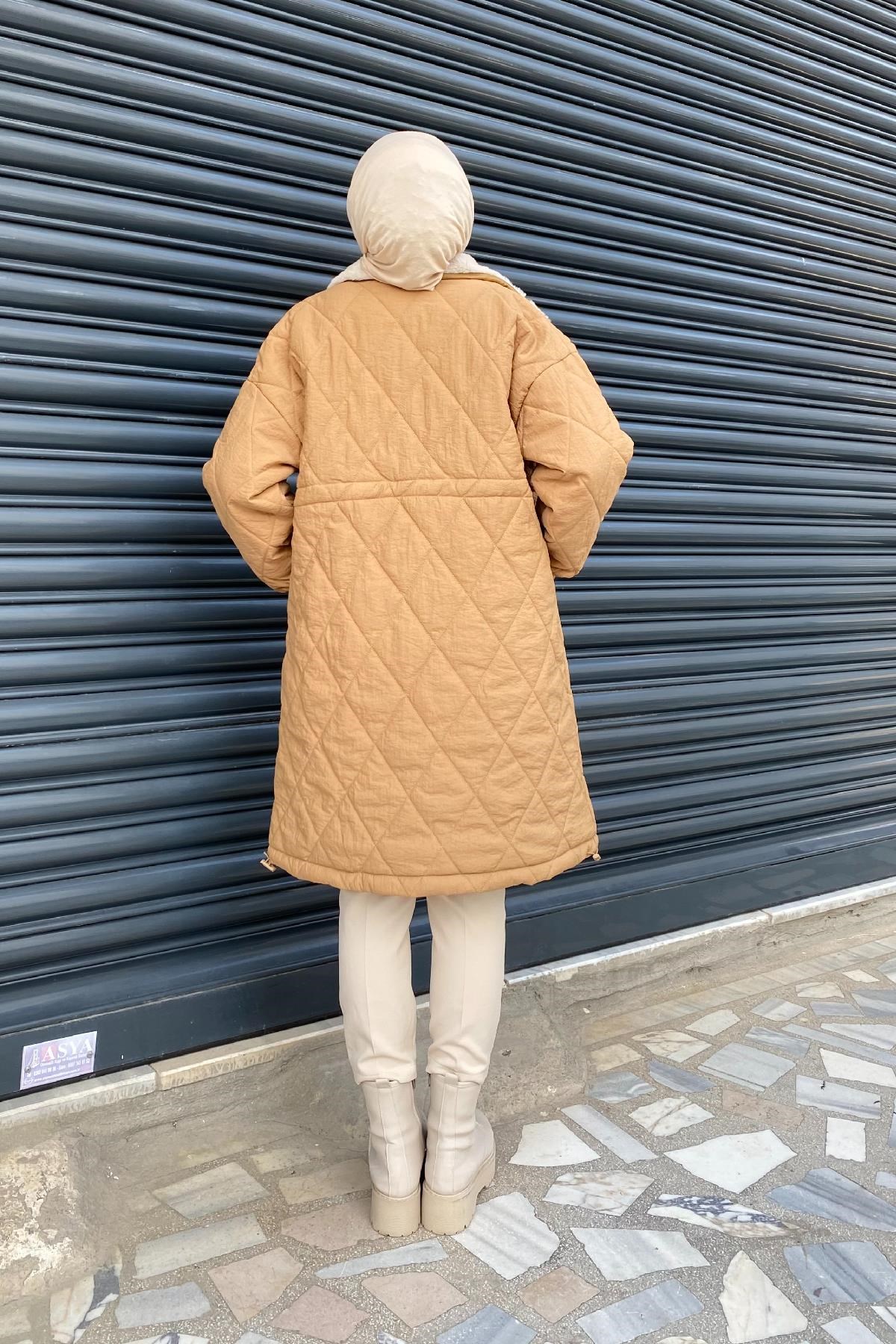 Yakası Kürklü Kapütone Mont SütlüKahve