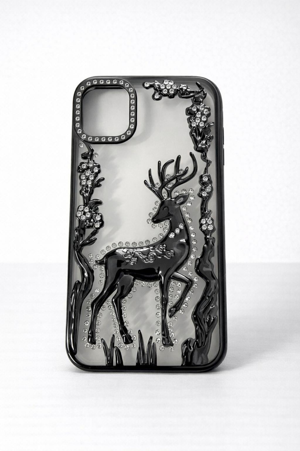 İphone 13 Uyumlu Geyik ve Çiçek Kabartmalı Kılıf Siyah