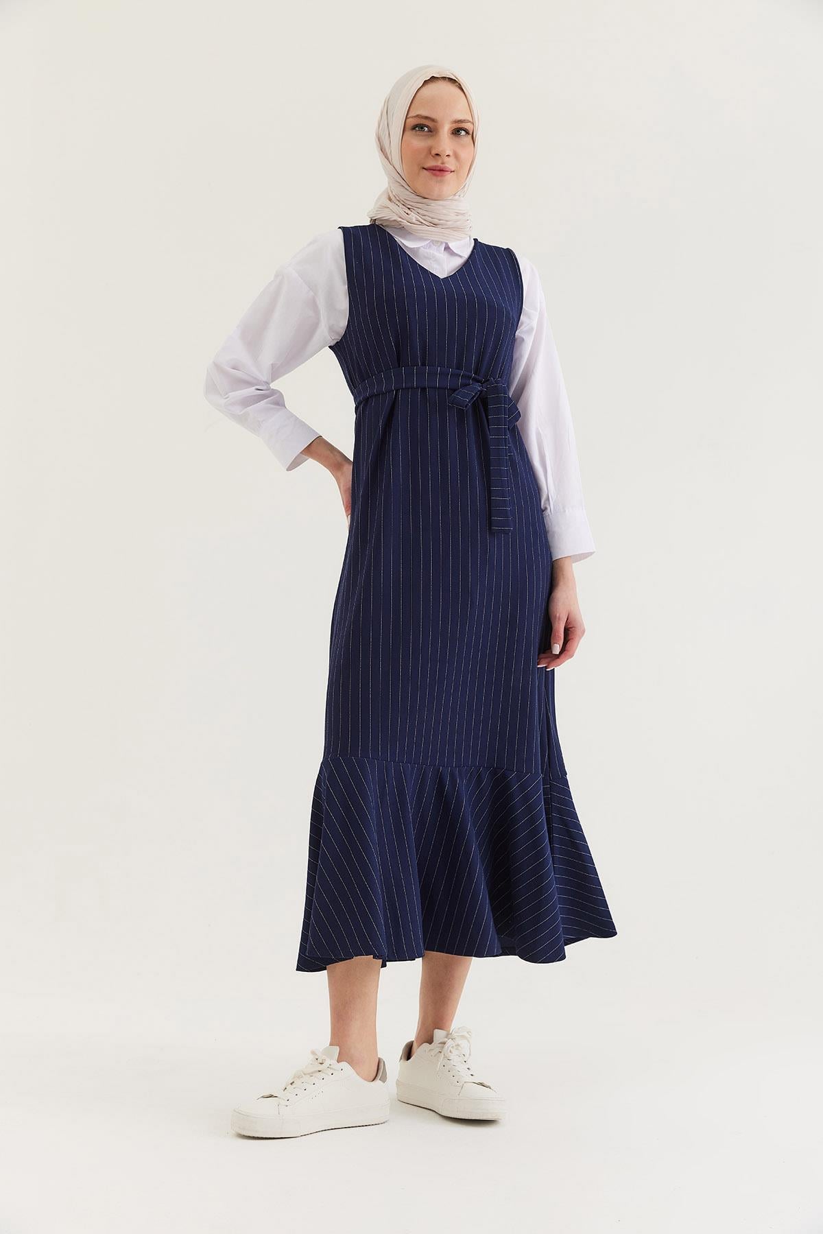 Çizgili Sıfır Kol Beli Kuşaklı Elbise Lacivert