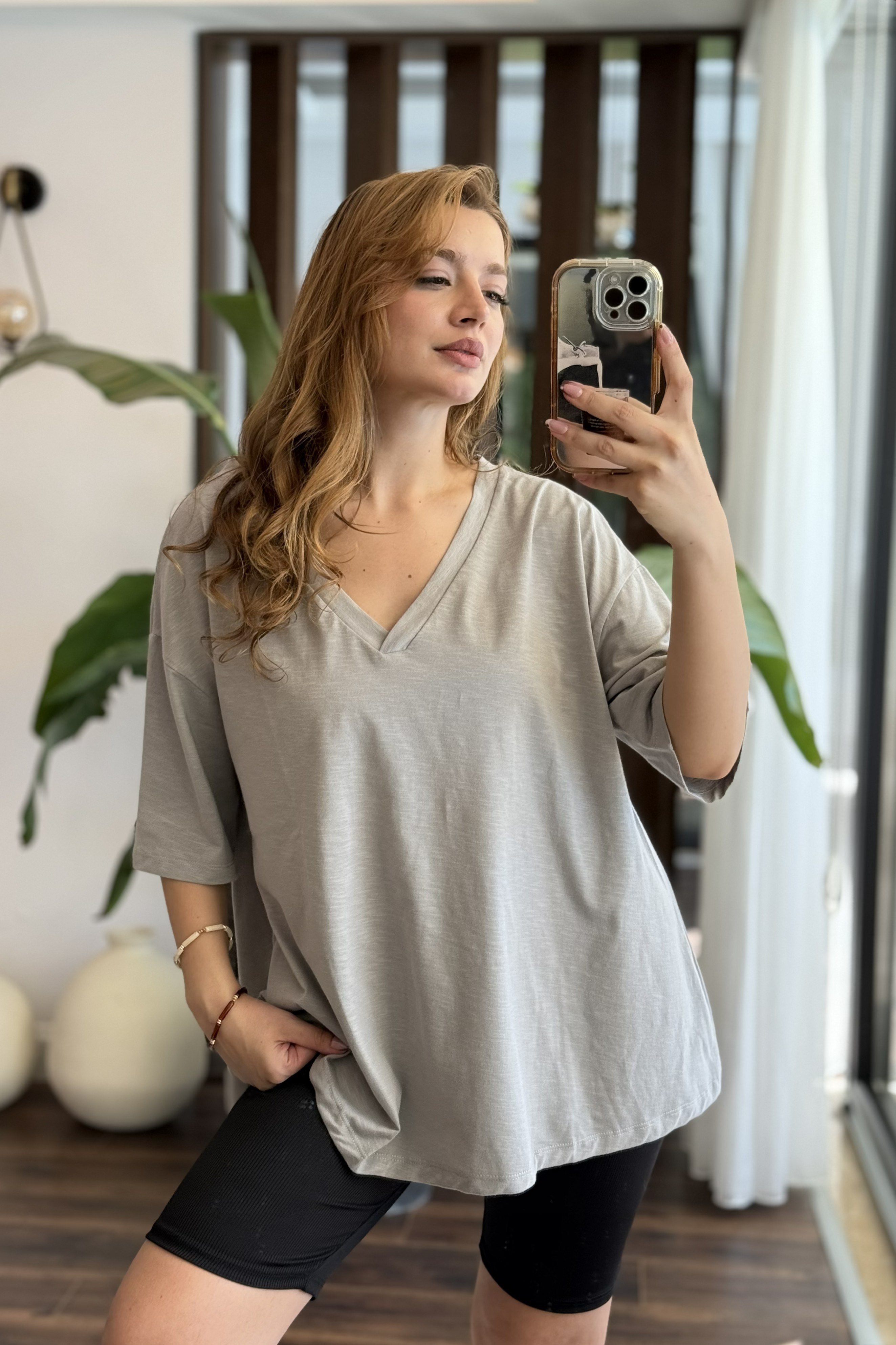 Kadın V Yaka Oversize Salaş Tshirt Gri