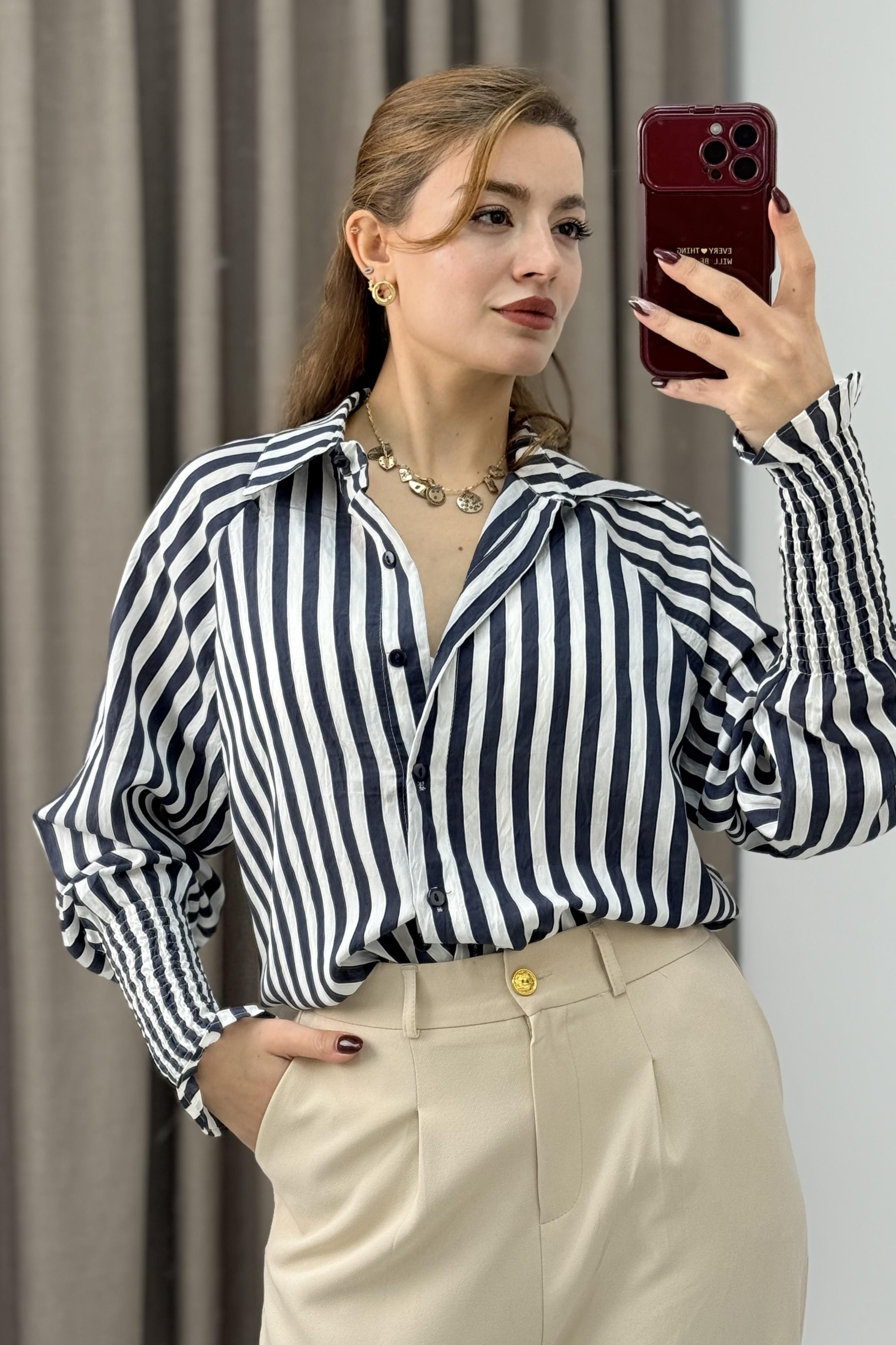 Manşet Detaylı Oversize Şık Gömlek Lacivert