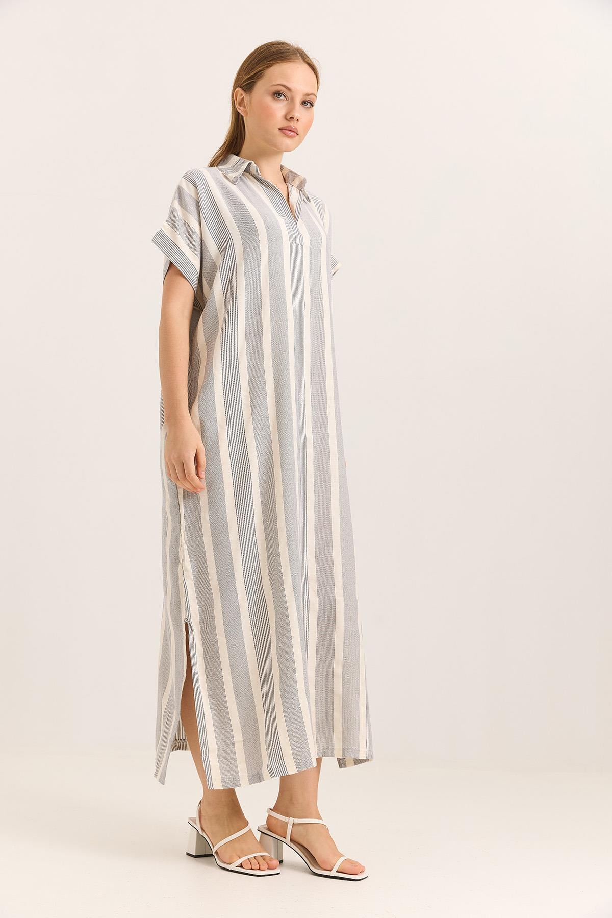 Polo Yaka Parlı İki Yanı Yırtmaçlı Yarasa Kol Oversize Dokuma Keten Elbise