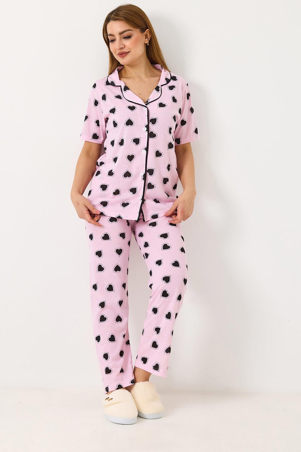 Kadın Kalp Baskılı Pembe Düğmeli Pijama Takımı 