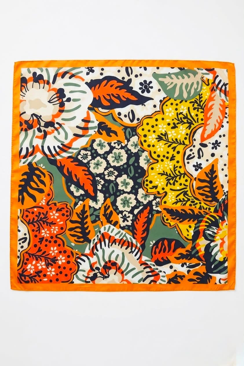 Botanik Desenli 60X65 Ölçülü Saten Fular Turuncu