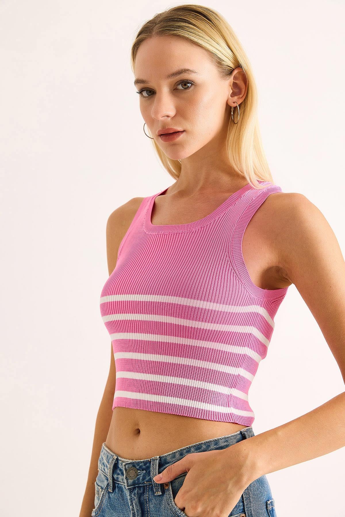 Triko Askılı Pembe Crop