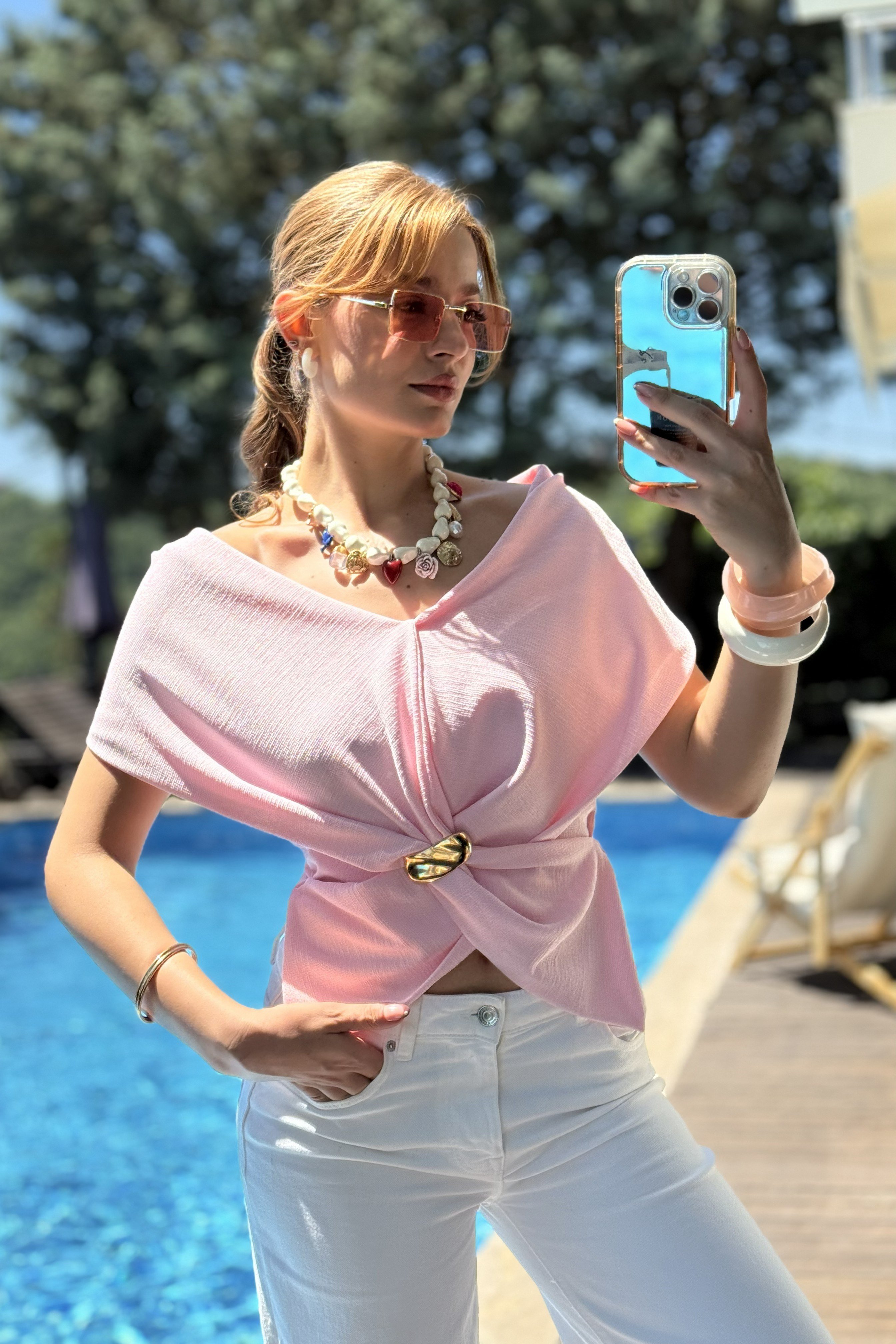 Kadın Kayık Yaka Gold Tokalı Kısa Kollu Bluz Pembe