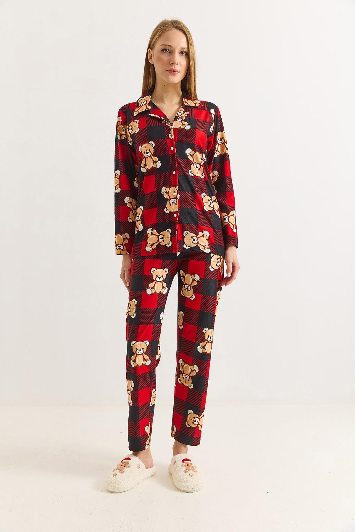 Kadın Kırmızı Pamuklu Polo Yaka Ayıcık Baskılı Polo Yaka Pijama Takımı 