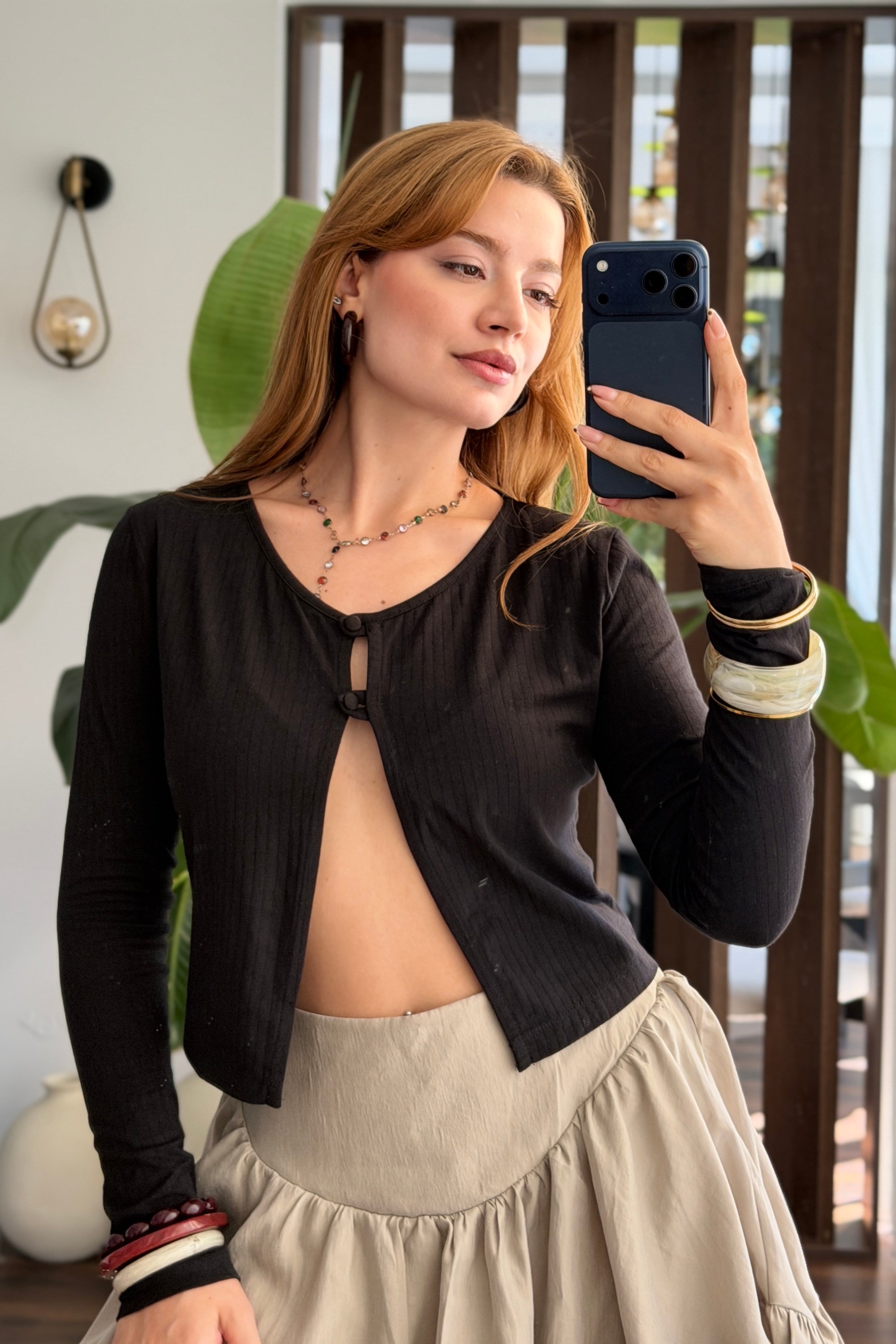 Kadın Uzun Kollu Çift Düğmeli Crop Bluz Siyah