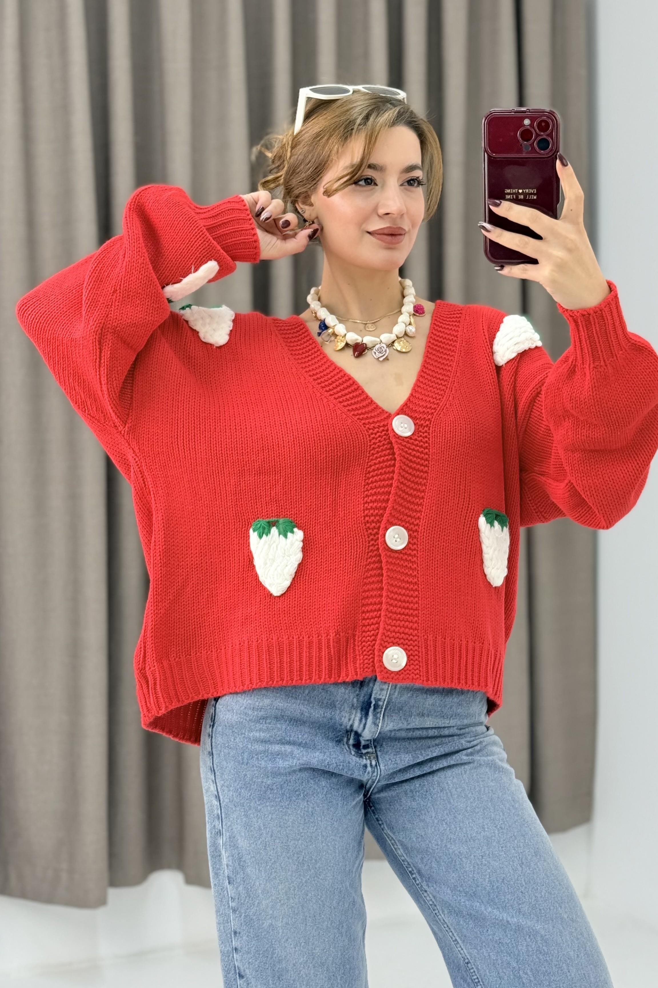 Çilek Motifli Oversize Triko Hırka Kırmızı