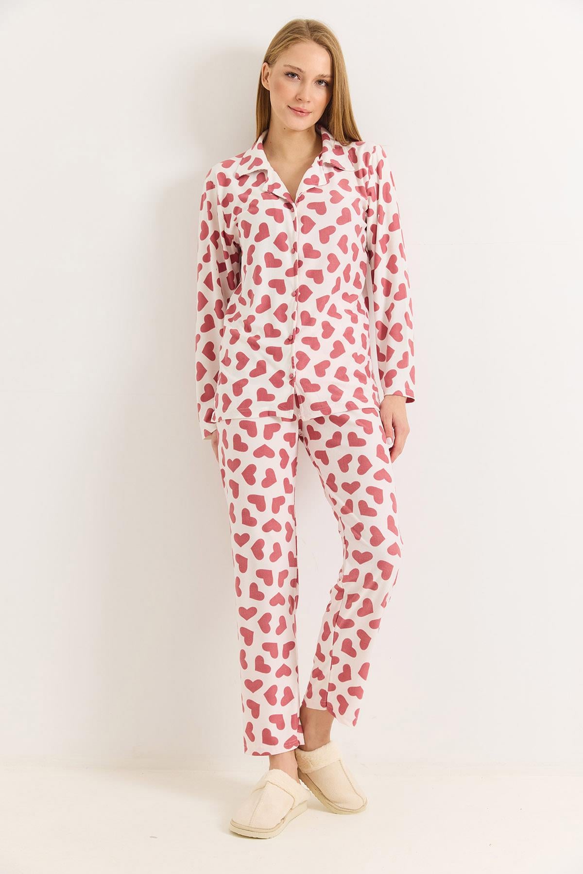 Kadın Pudra Pamuklu Polo Yaka  Beyaz Kalpli Pijama Takımı