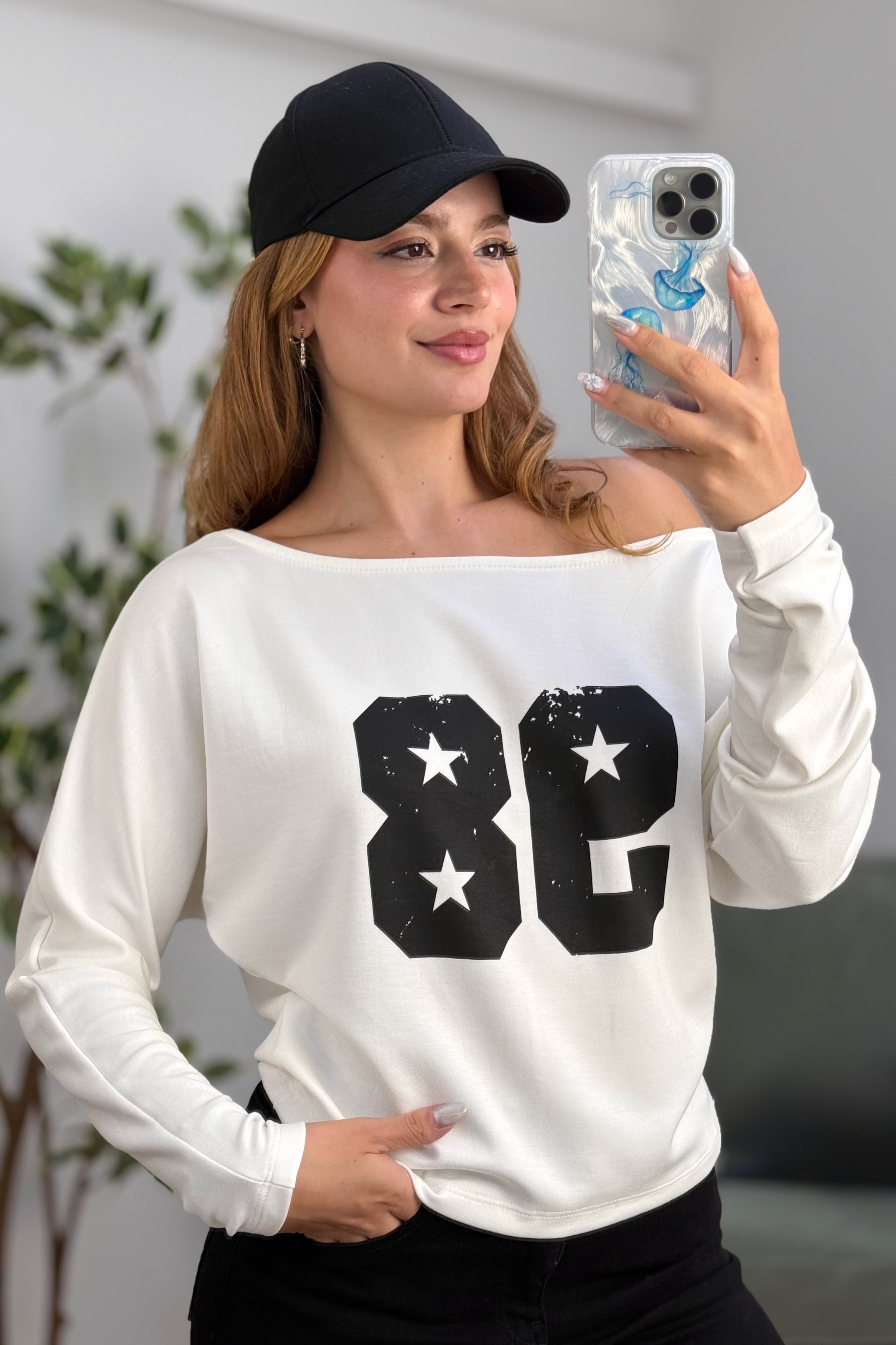 Kayık Yaka Viskon 98 Baskılı  Uzun Kollu Tshirt Beyaz