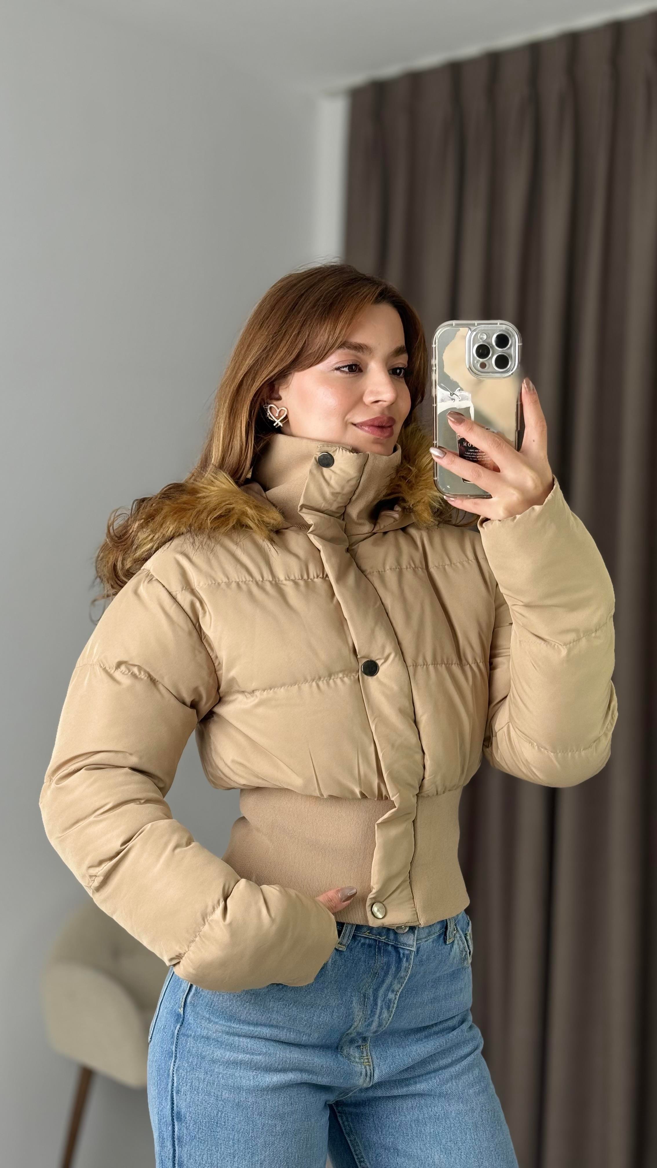 Kadın Vizon Kürk Kapişonlu Beli Lastikli Kısa Boy Şişme Mont