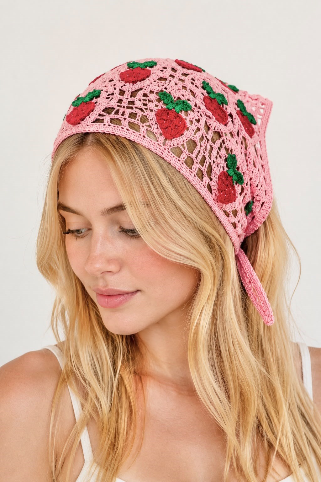 Kadın Çilek Desenli Örgü Bandana Pembe