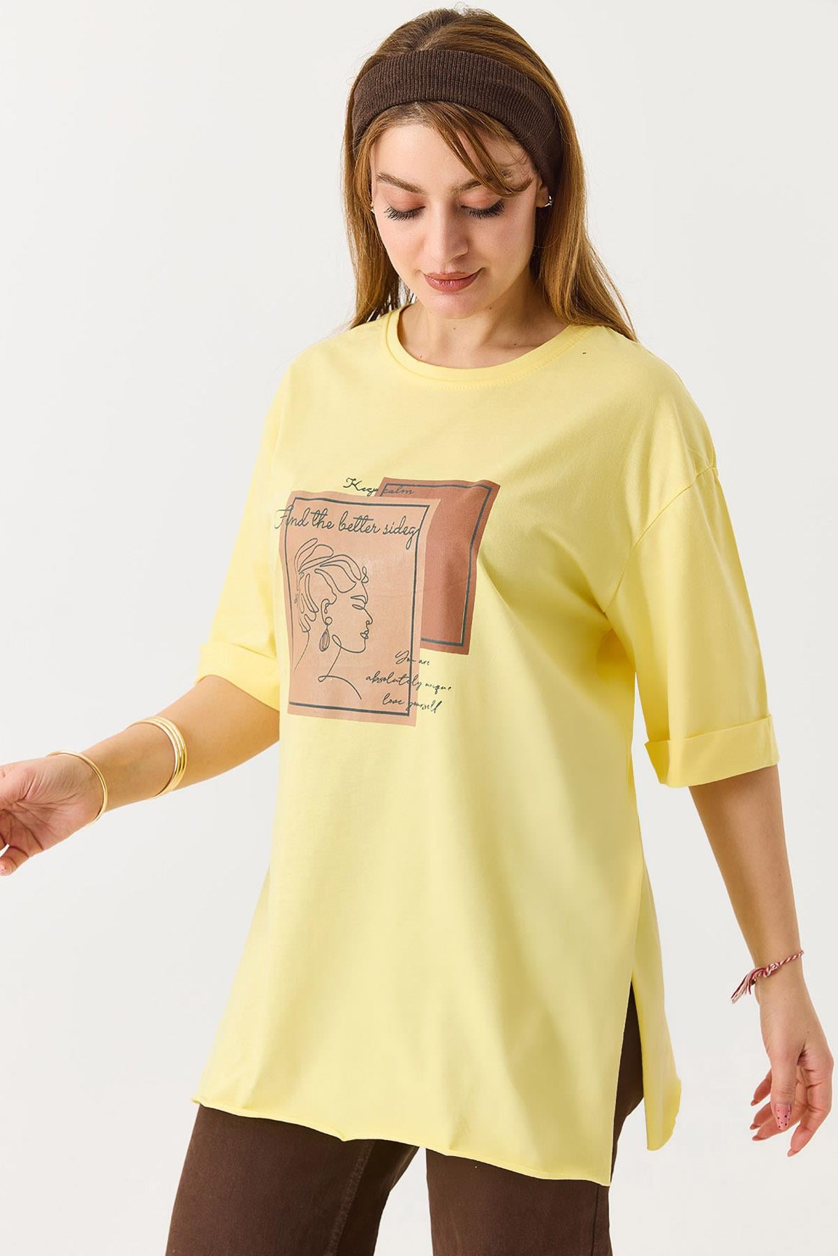 Kadın Figürlü Baskılı Bisiklet Yaka Tshirt Sarı