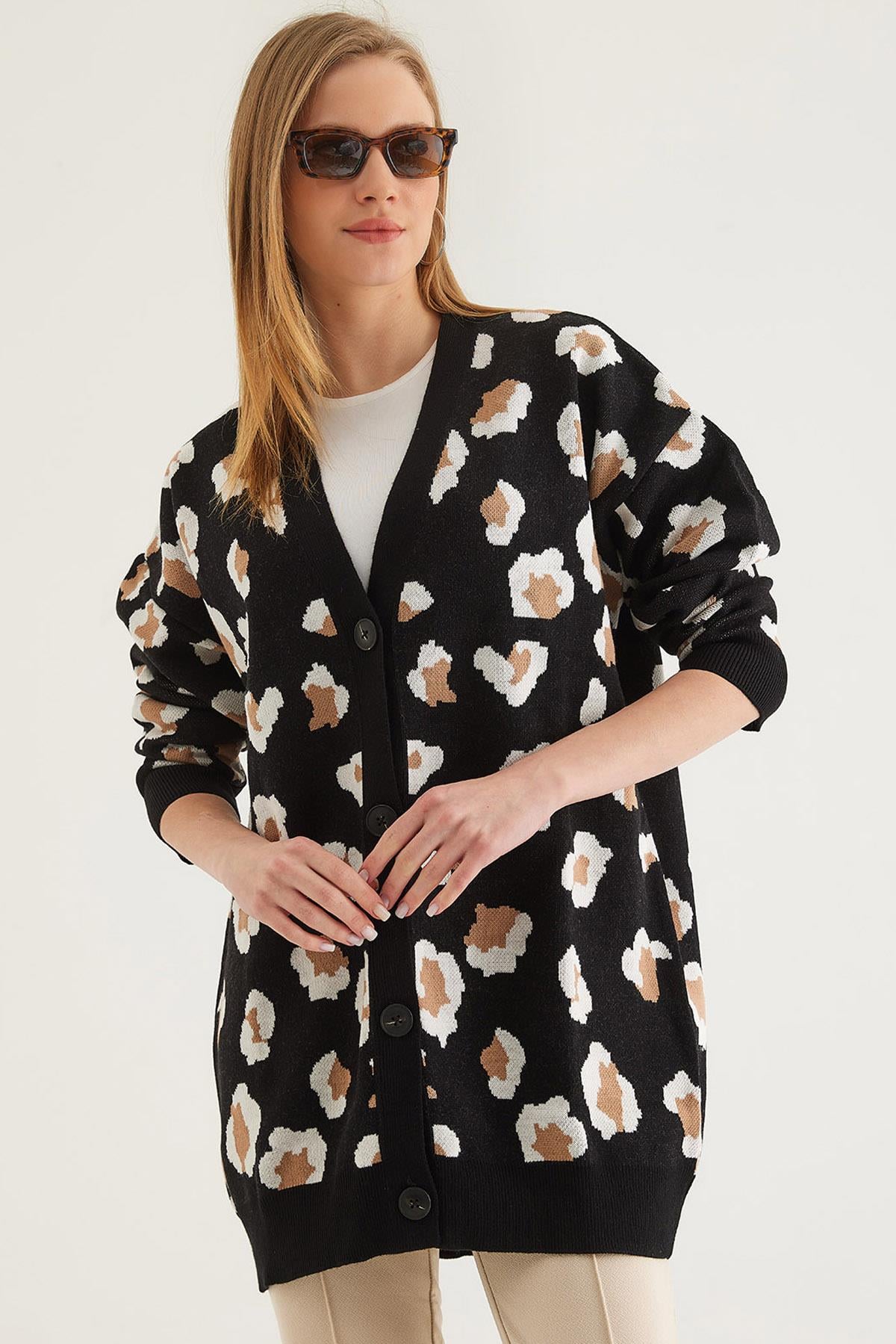 Leopar Desen Düğmeli Hırka Siyah