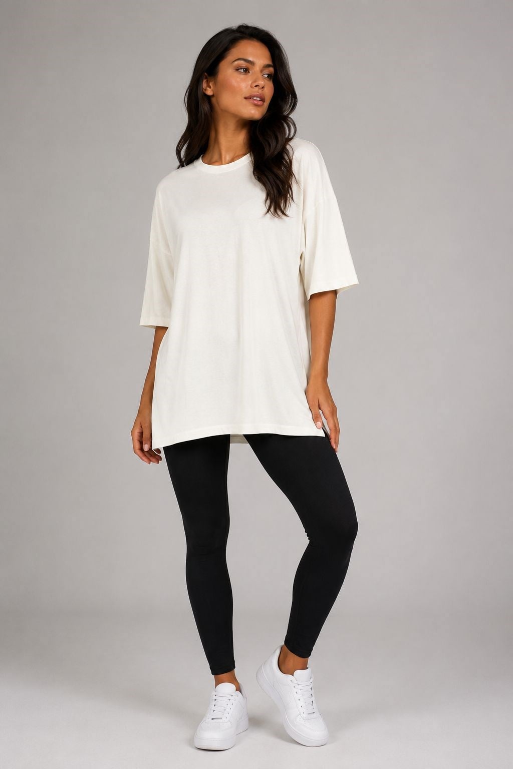 Kadın Bisiklet Yaka Oversize Tshirt Beyaz