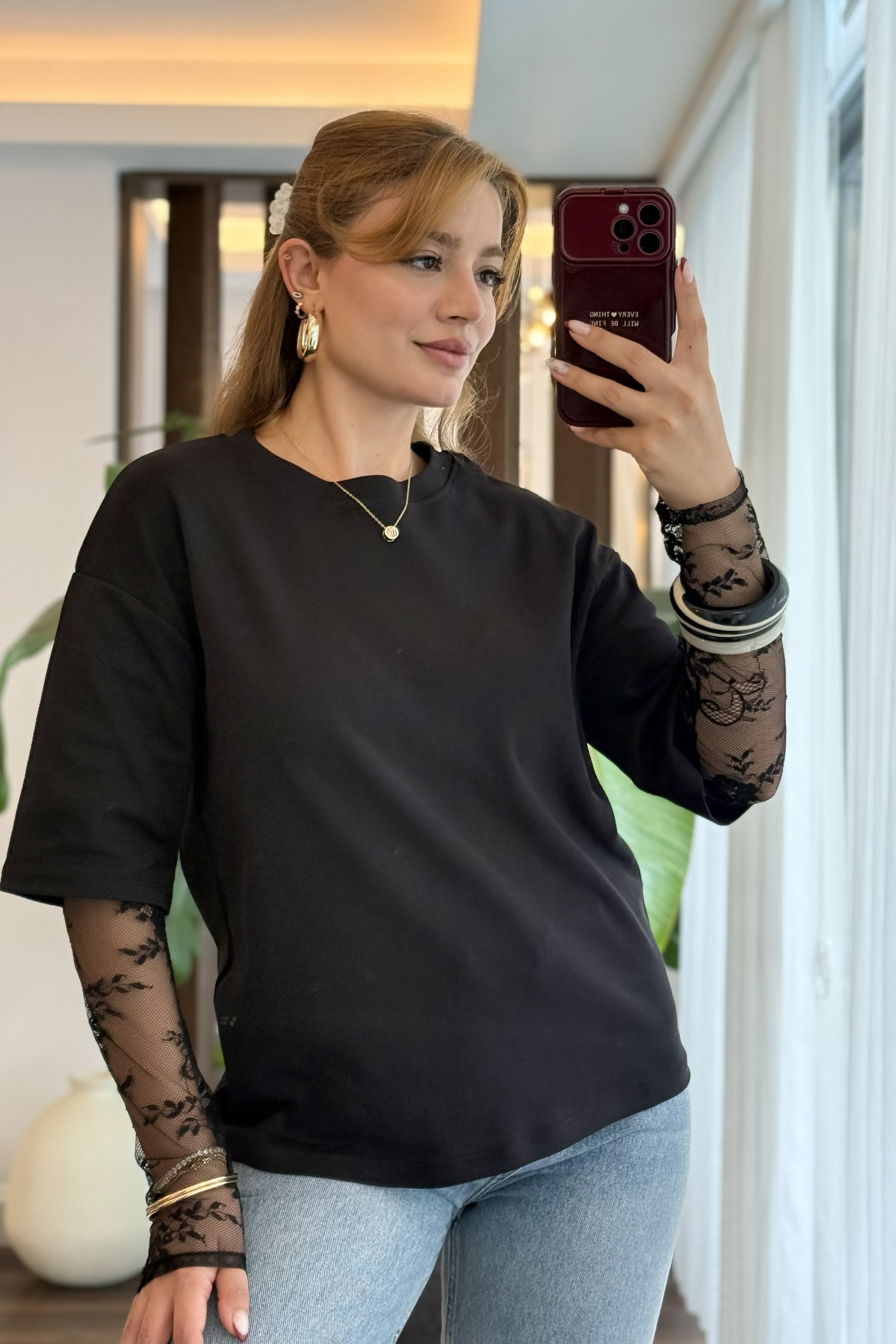 Siyah Dantel Kollu İnterlok Oversize T-Shirt 
