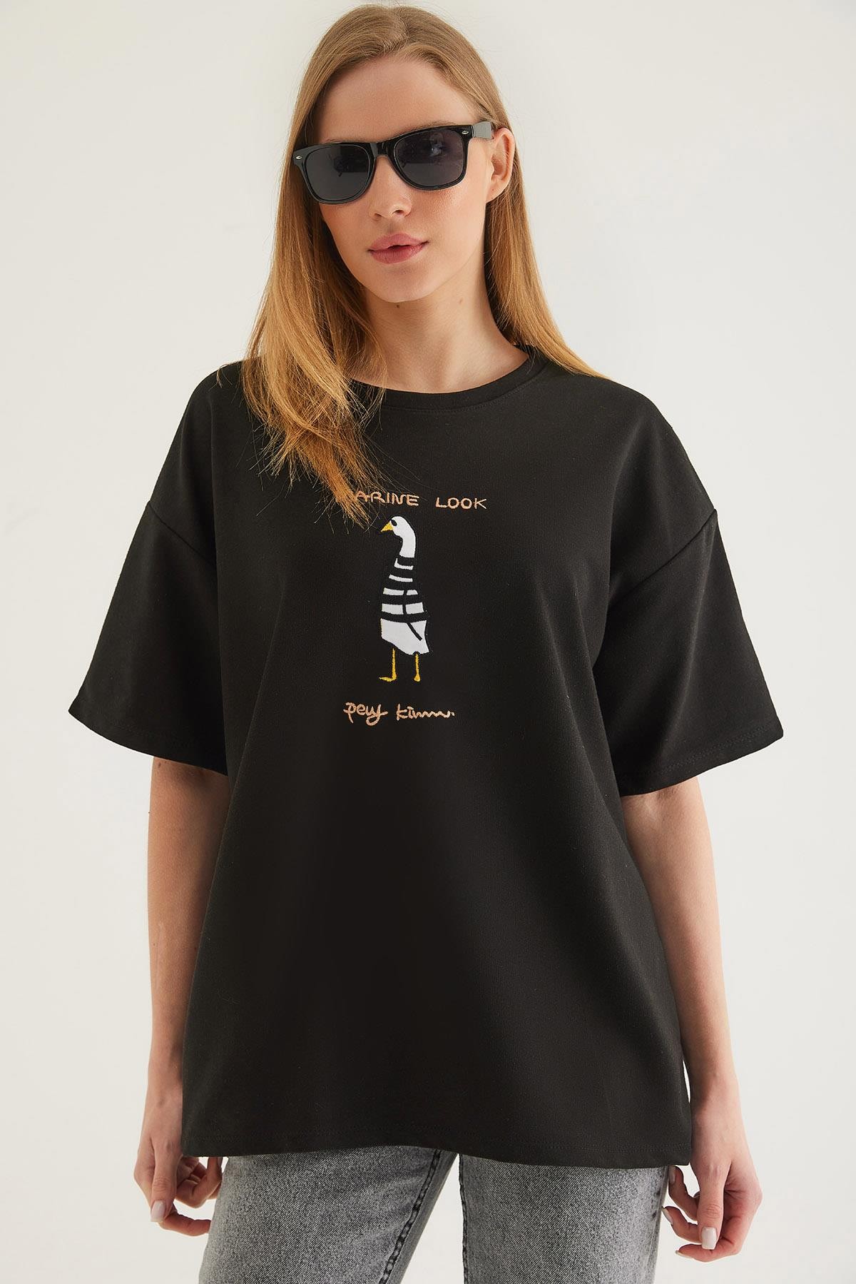 Bisiklet Yaka Oversize Baskılı Tshirt Siyah · 4