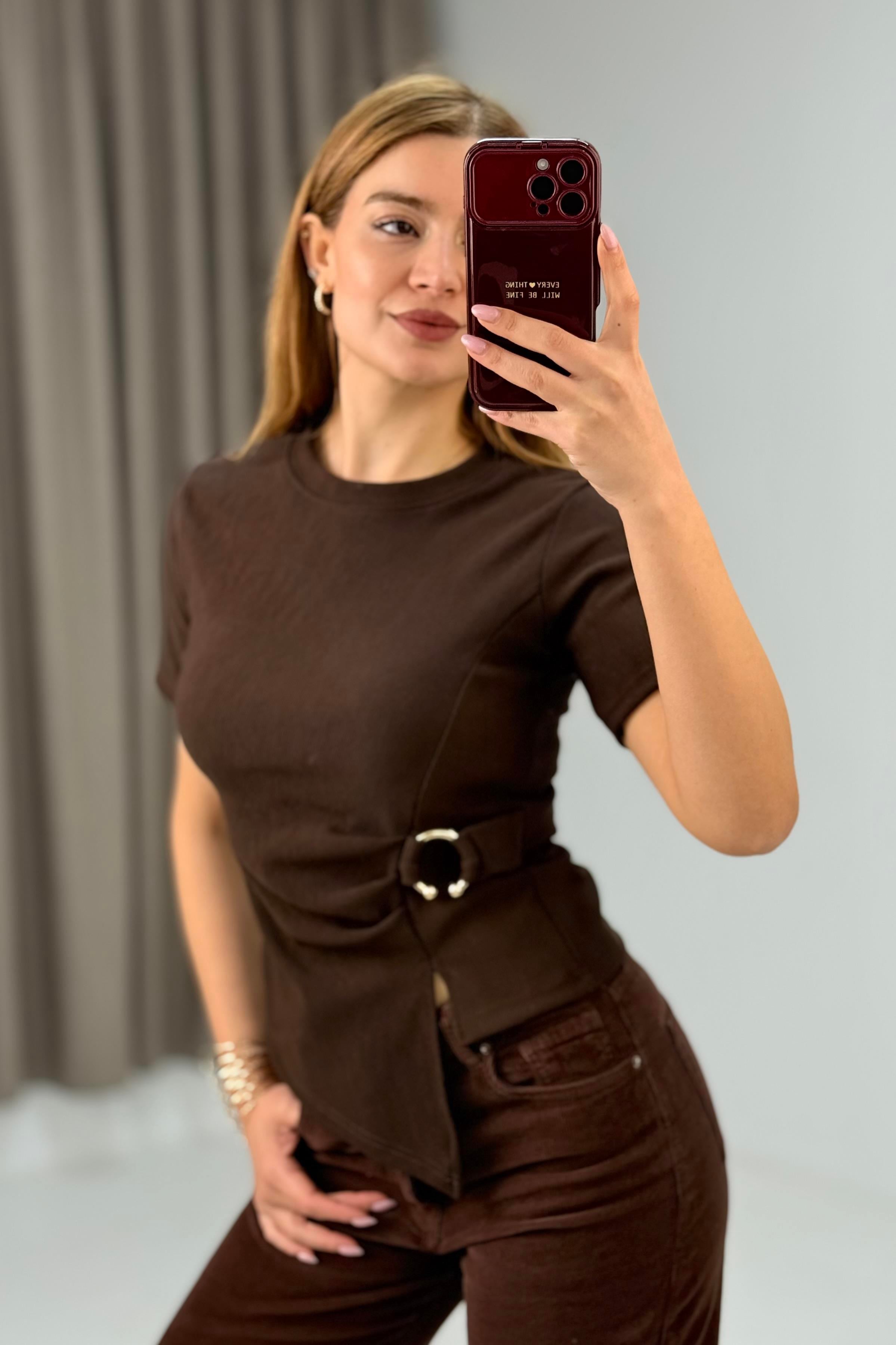 Kadın Yan Tokalı Asimetrik Kesim Kakorse Kısa Kollu Bluz