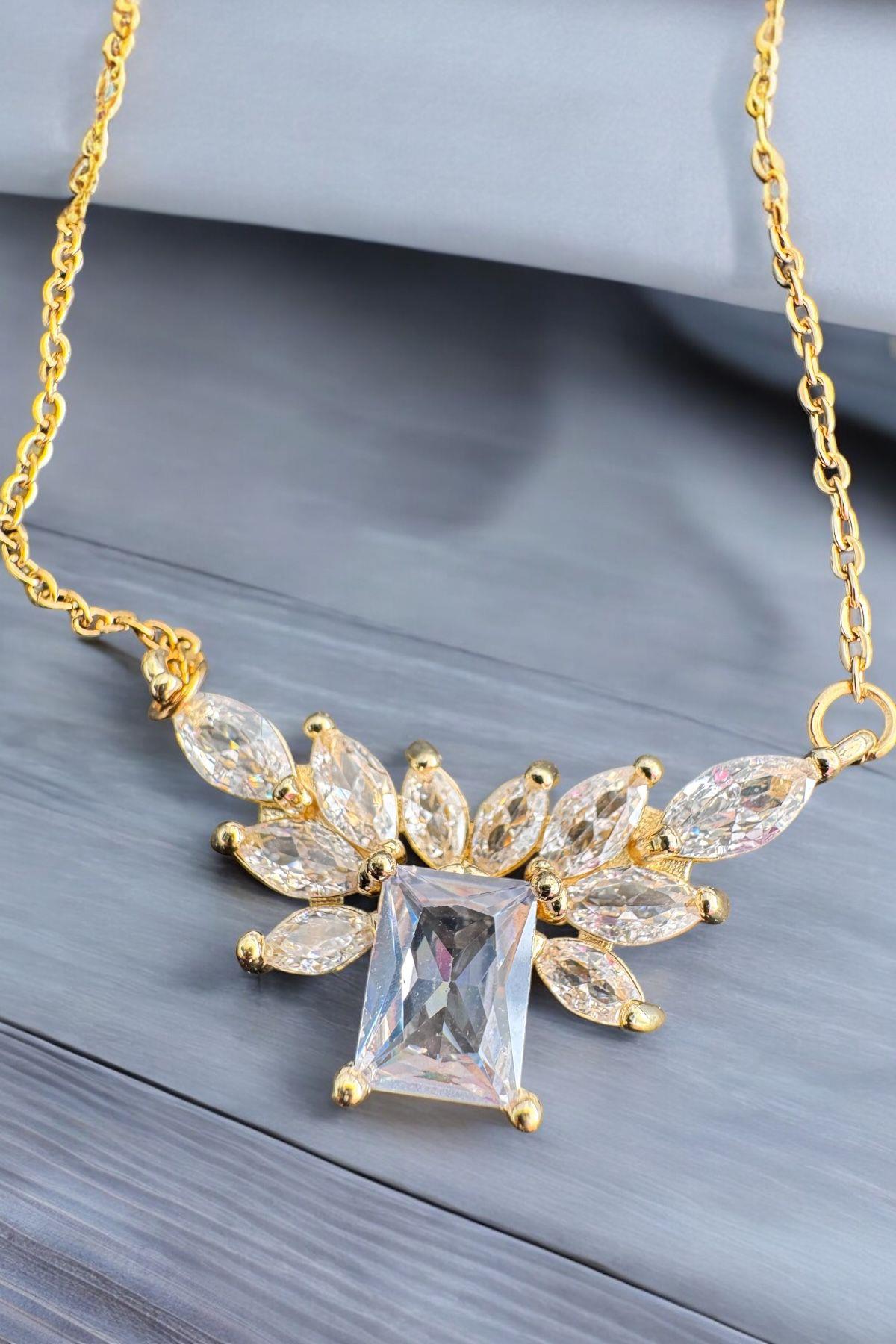 Büyük Baget Taşlı Zincir Kolye Gold
