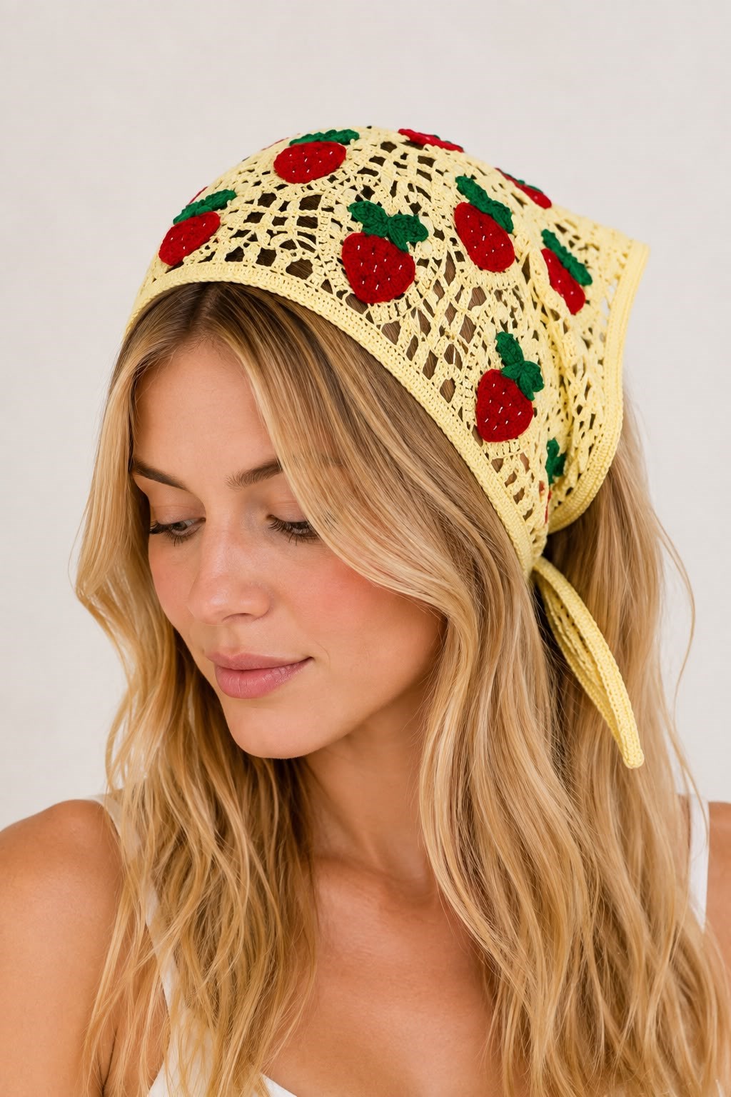Kadın Çilek Desenli Örgü Bandana Sarı