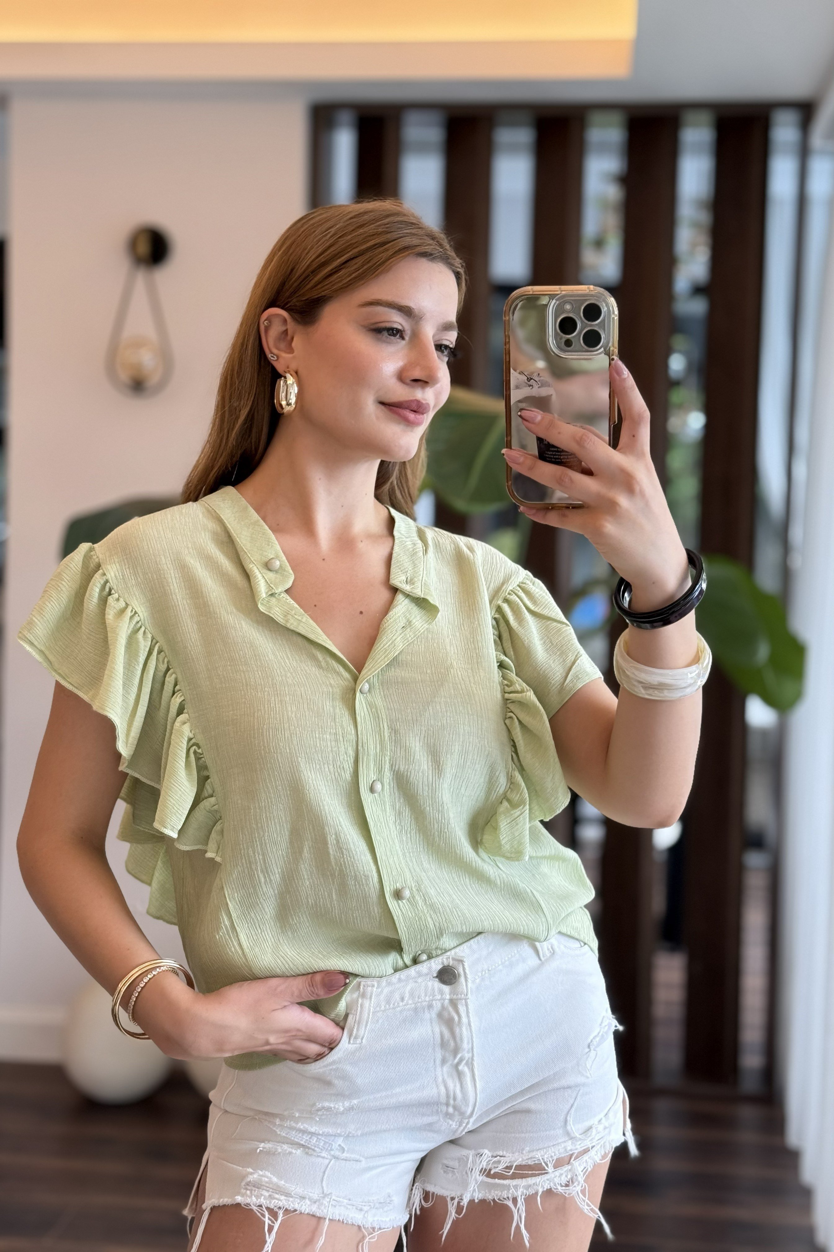 Omuzları Fırfır Detaylı Bluz Fıstık Yeşili