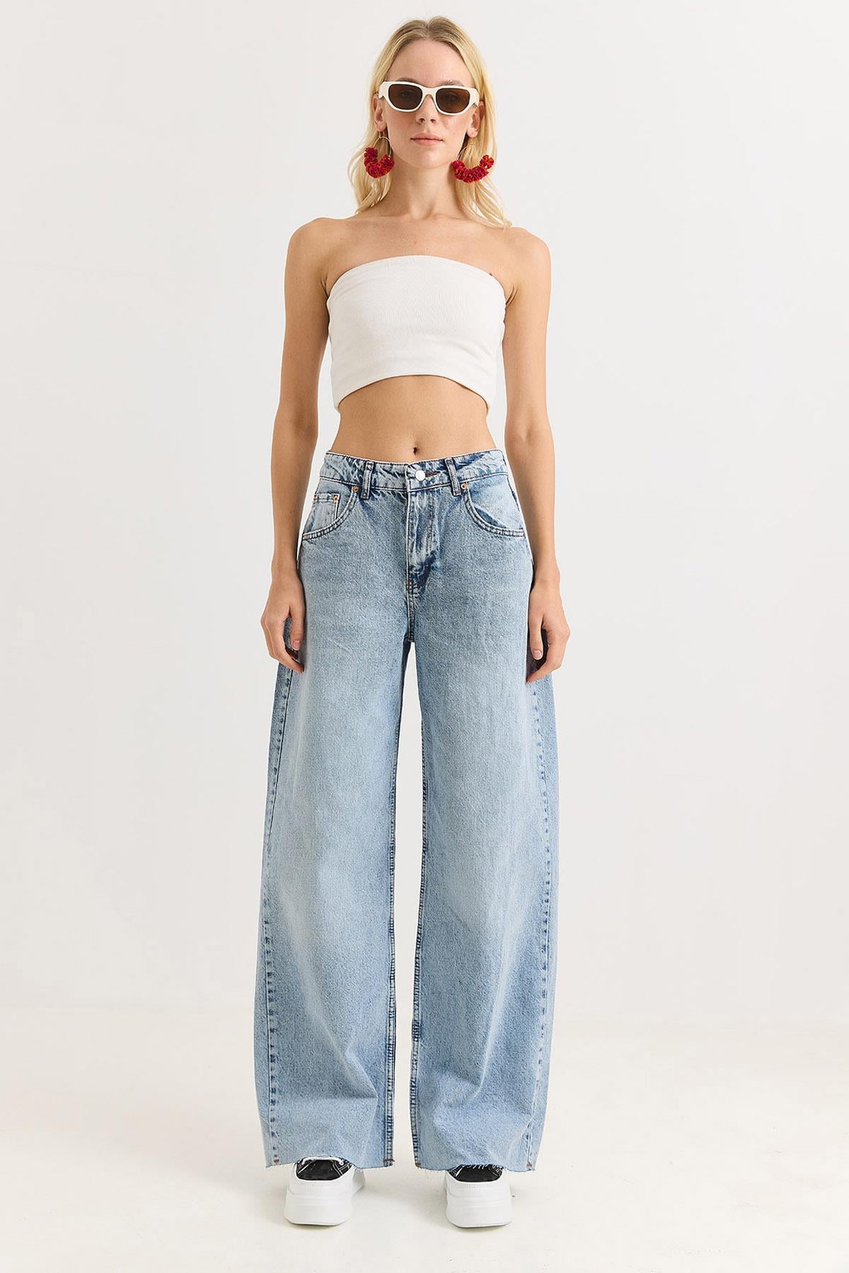 Kadın Bol Kesik Paça Şık Kot Pantalon  Açık Mavi