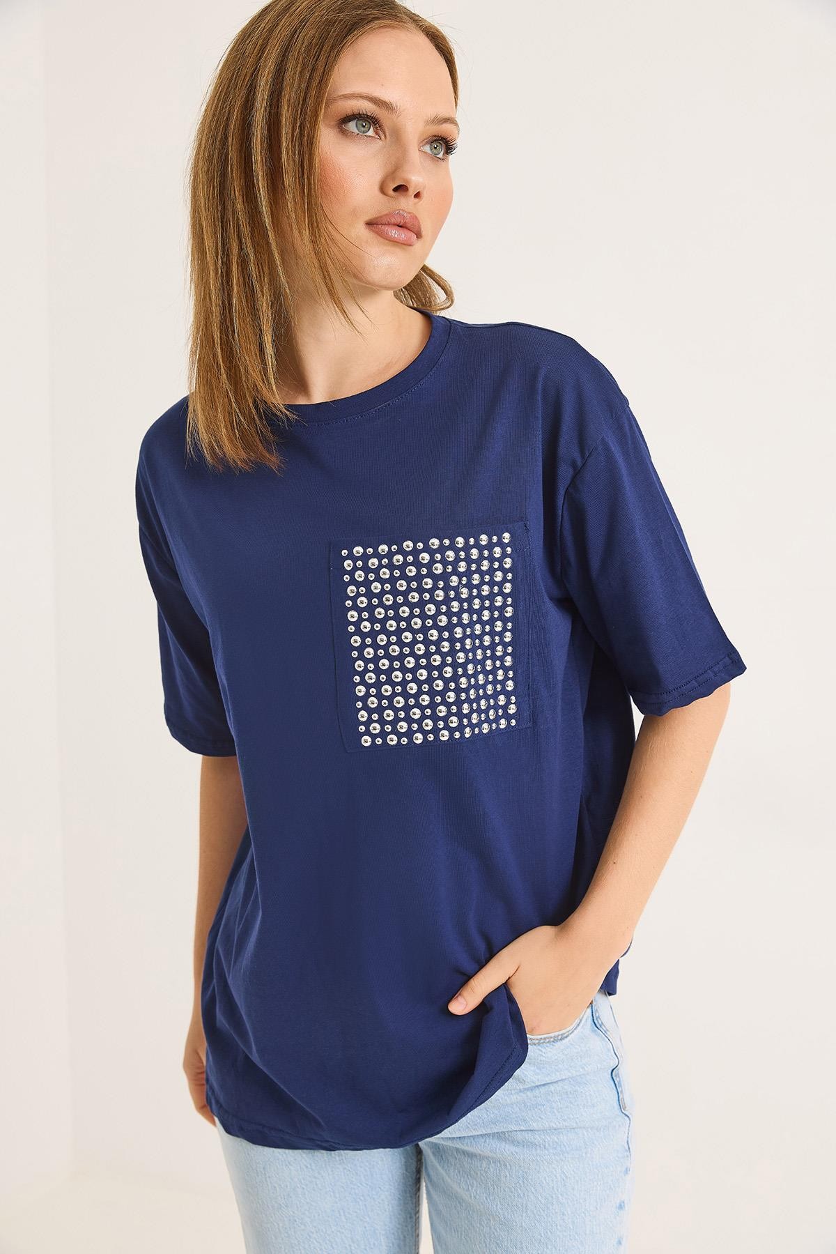 Bisiklet Yaka Taş Detaylı Cepli Tshirt Lacivert