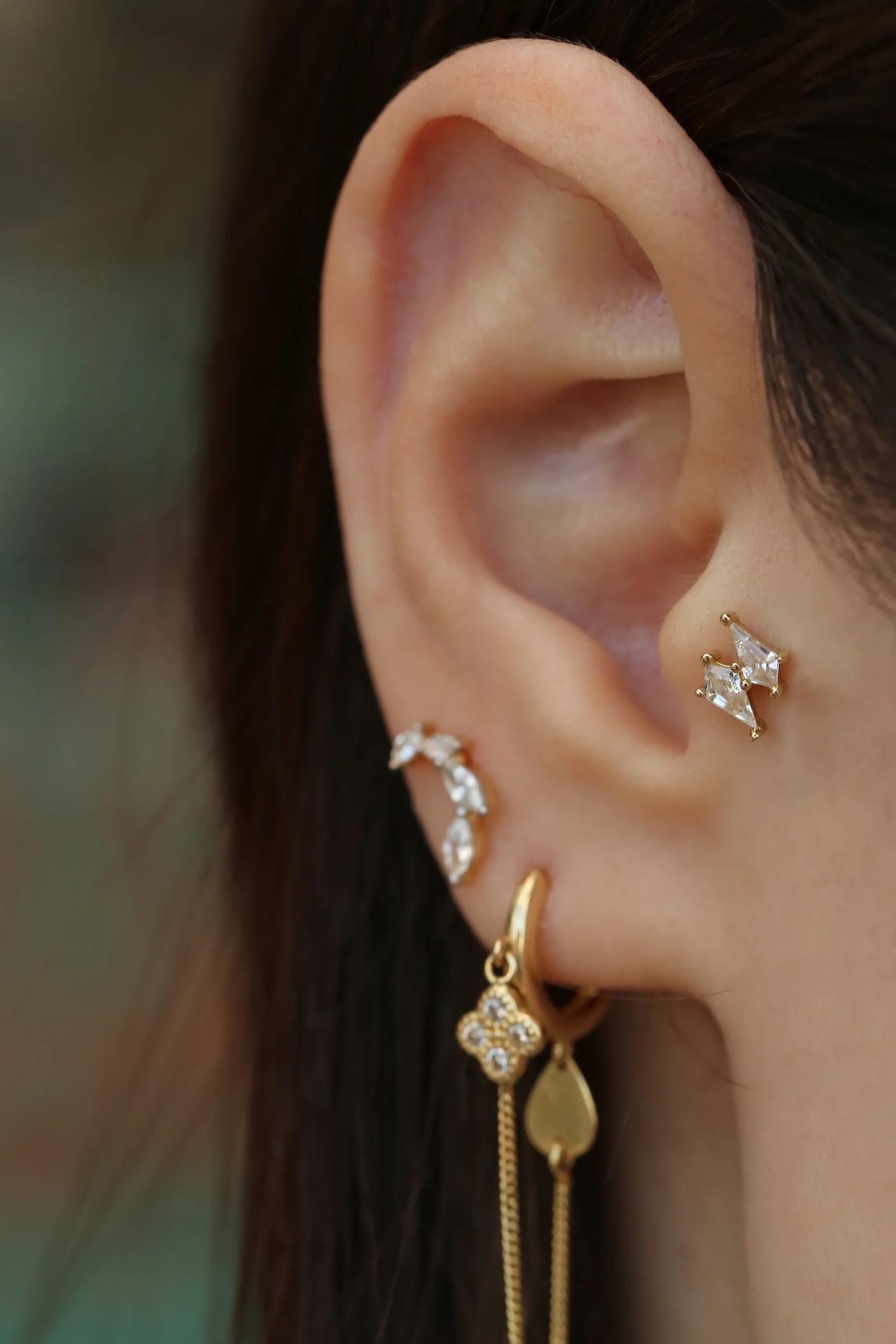 232 Gold Piercing