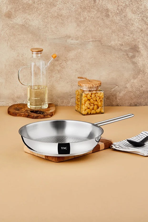 Taç Bengü Pro İndüksiyon Tabanlı Çelik Tava 28 Cm