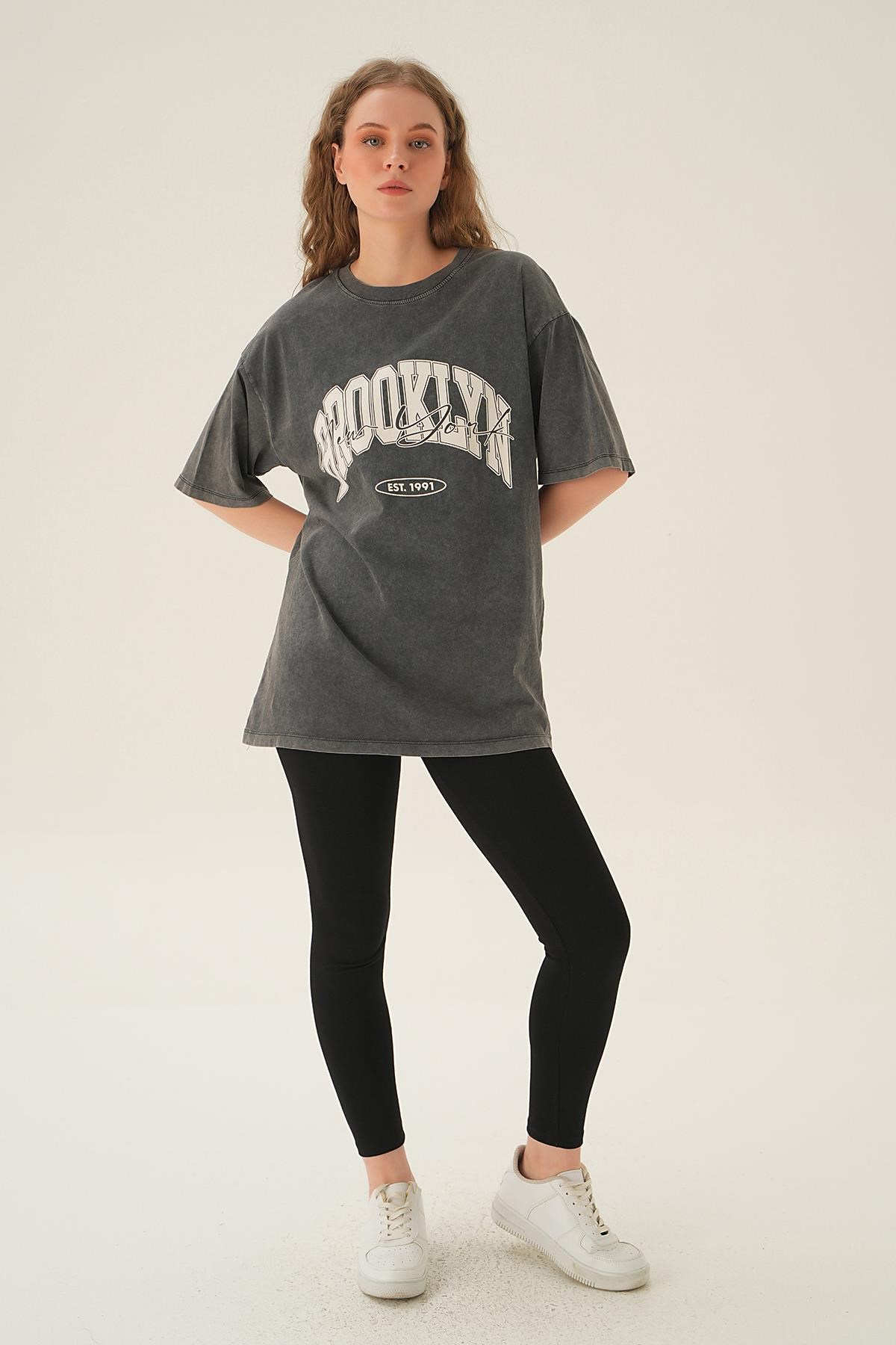 Antrasit Brooklyn Baskı Oversize Tişört 3905