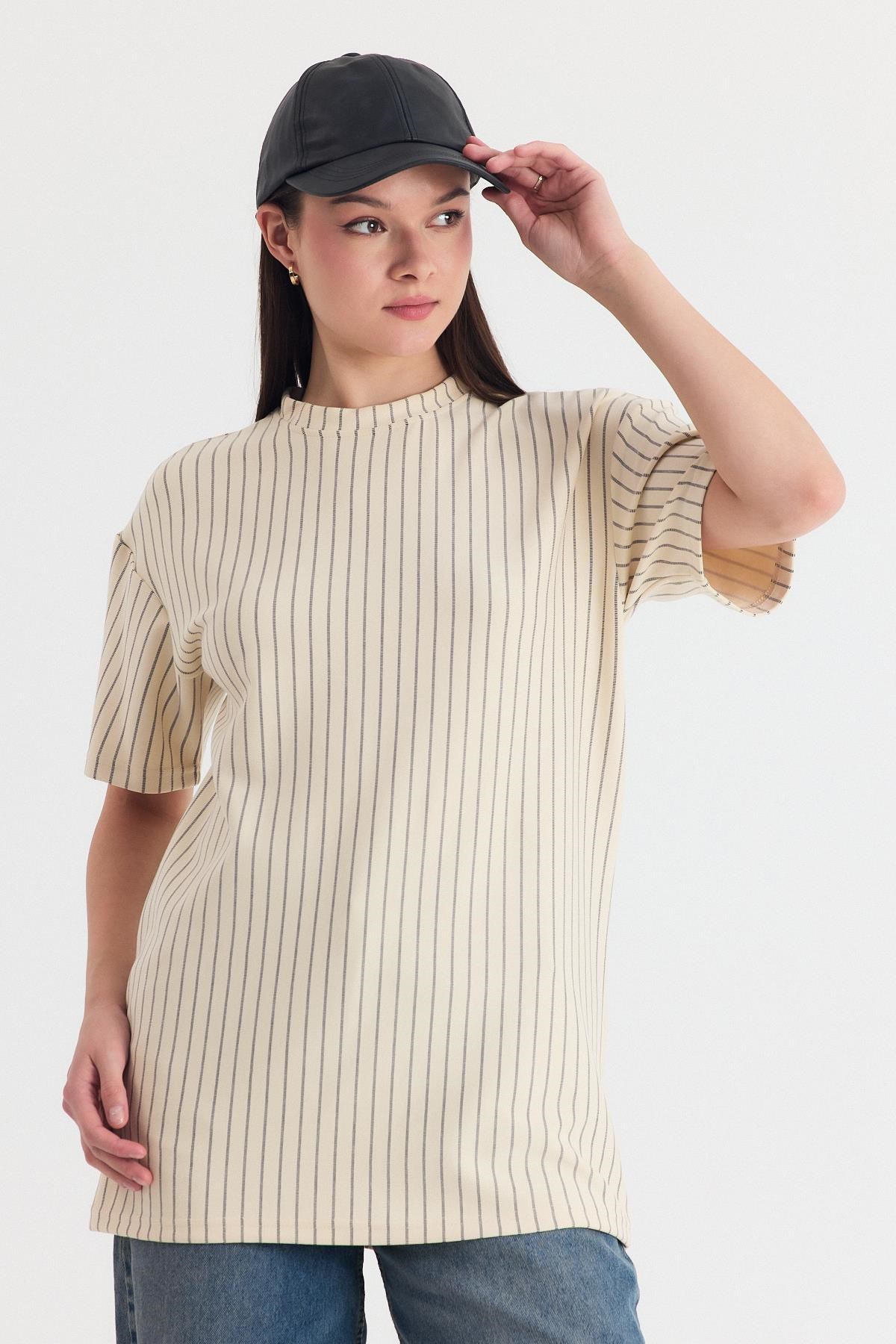 Bej Çizgili Oversize Tişört 4447A