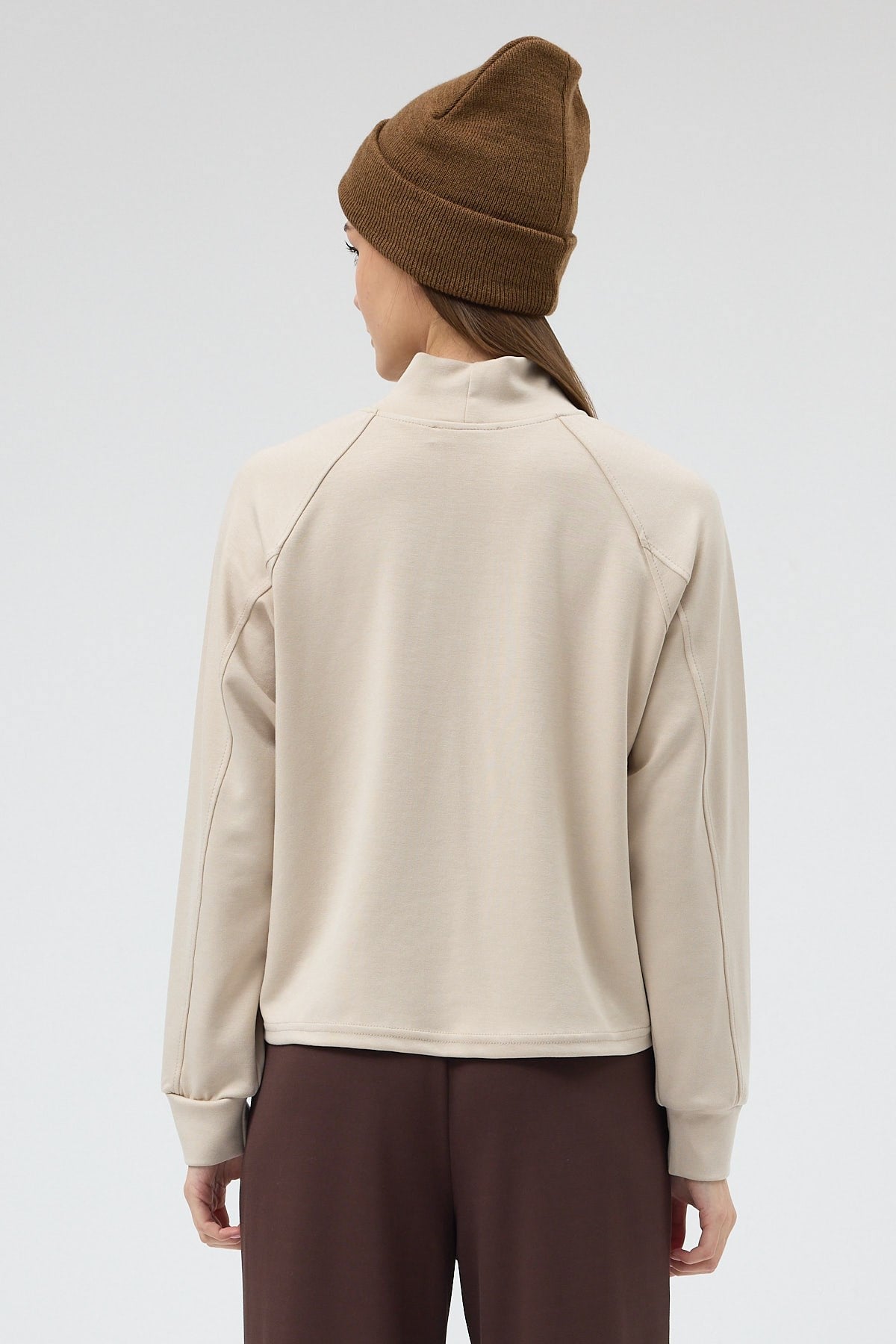 Bej Dik Yaka Reglan Kol Kadın Sweat 8252A
